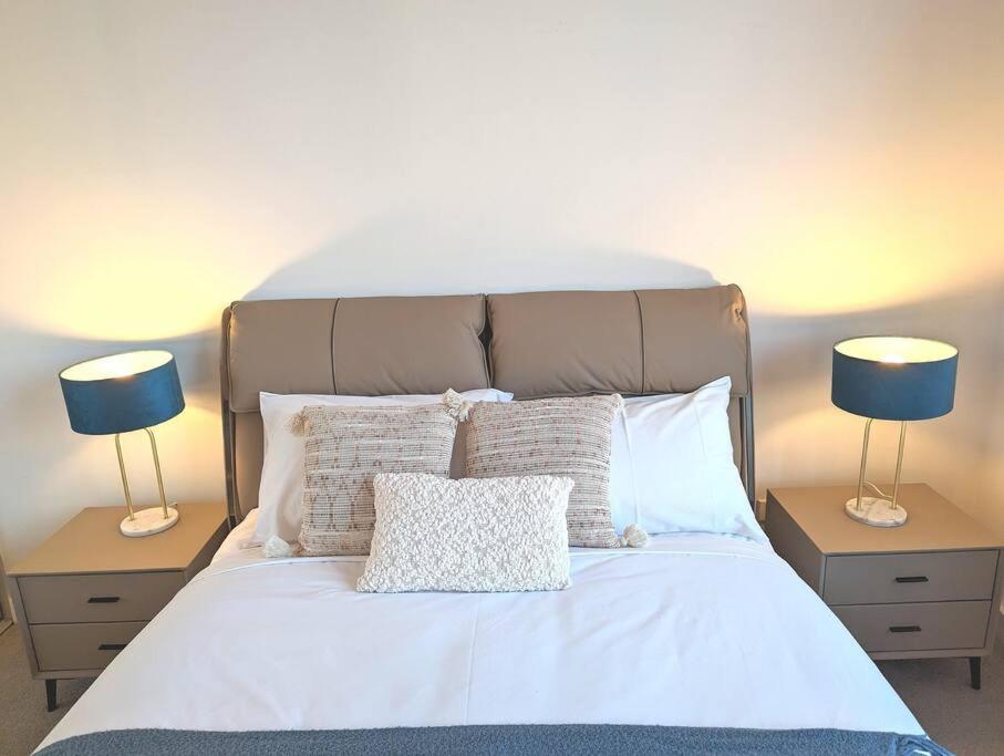 Lakeview Luxury 3Bedrooms Apt Wolli Creek close to Airport CBD