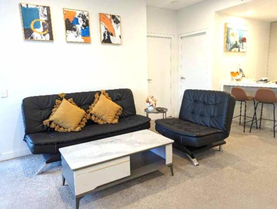 Lakeview Luxury 3Bedrooms Apt Wolli Creek close to Airport CBD