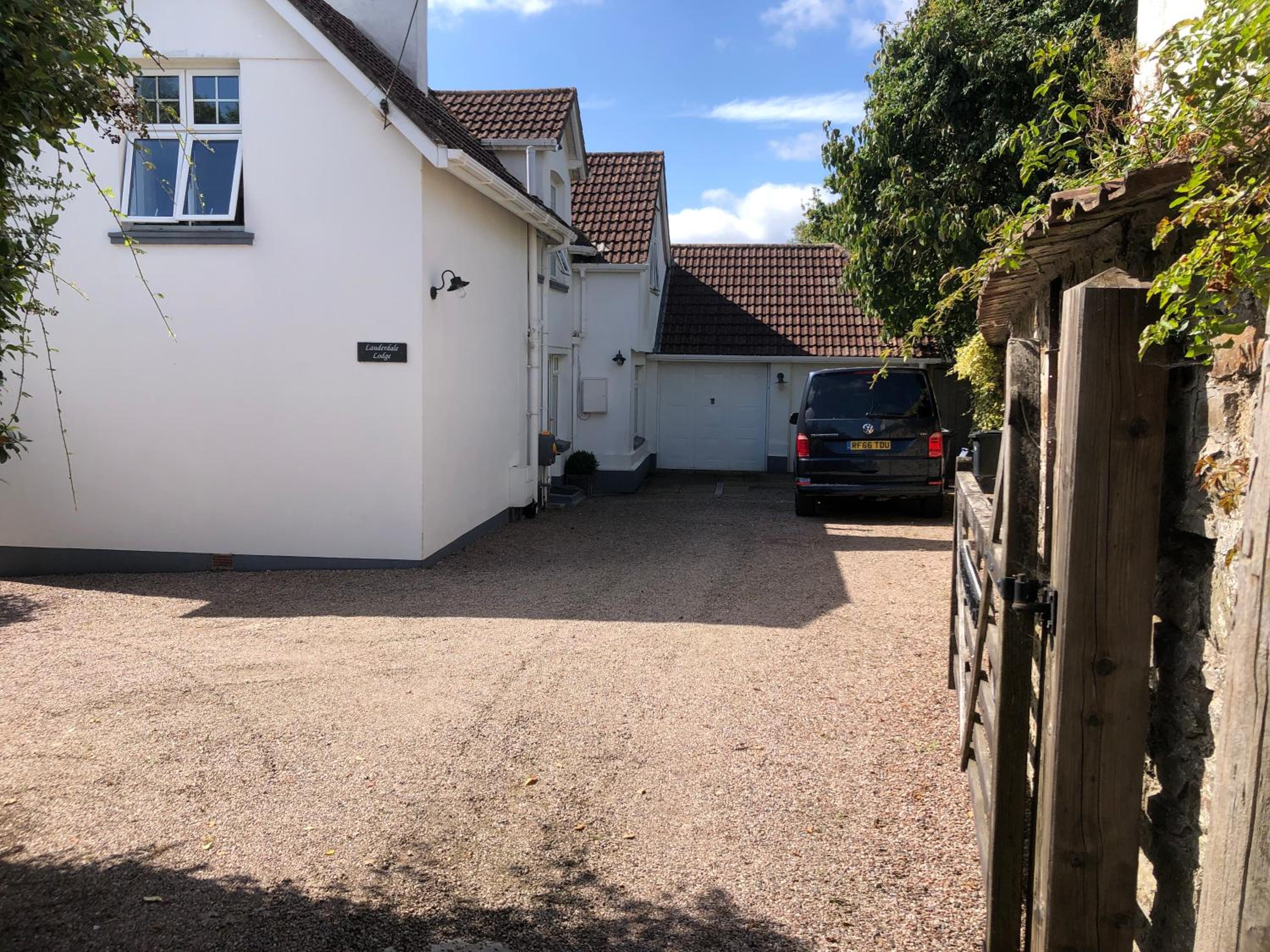 Lauderdale lodge barnstaple