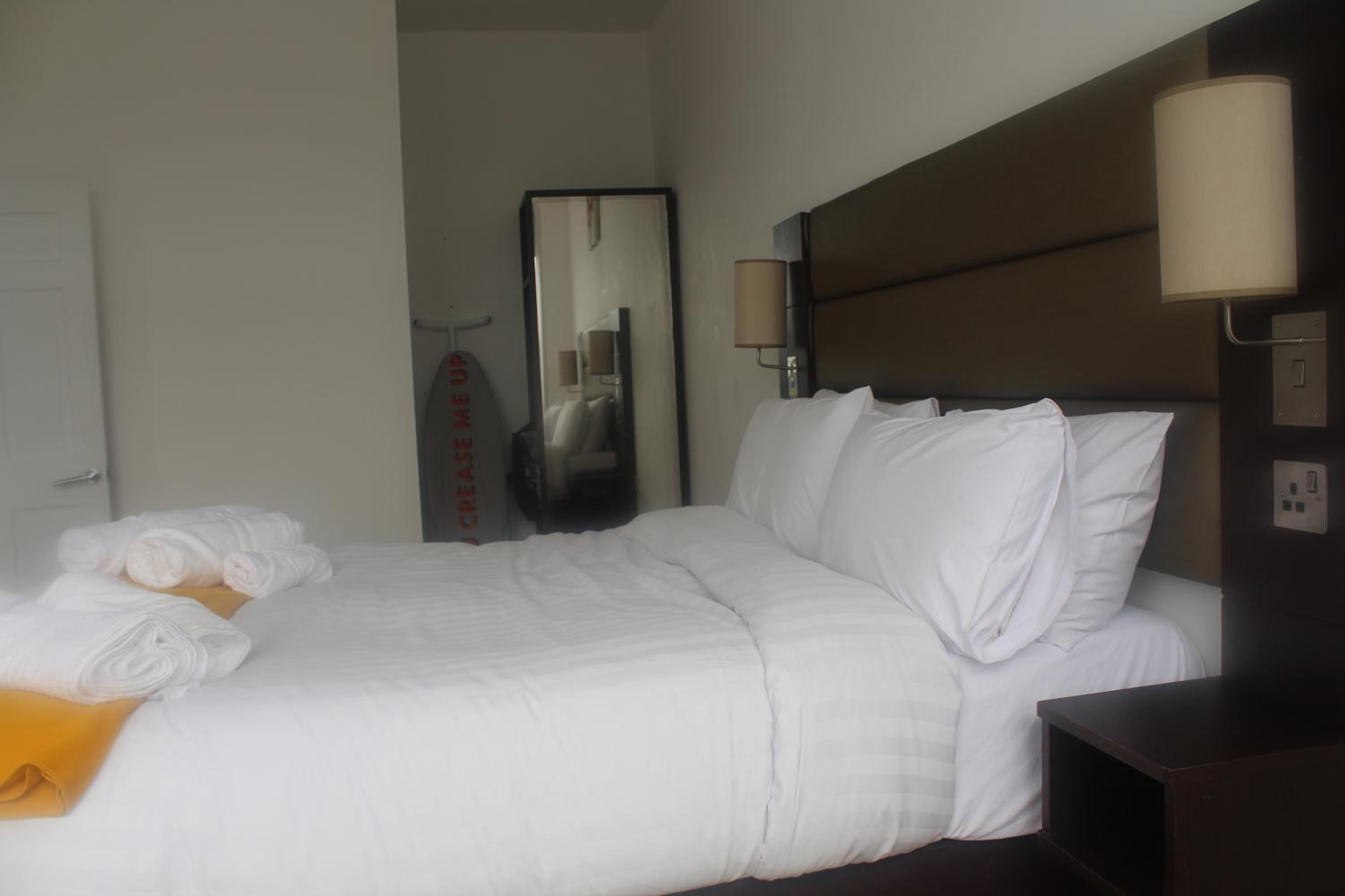 Flat 405 One bedroom apartment view 4
