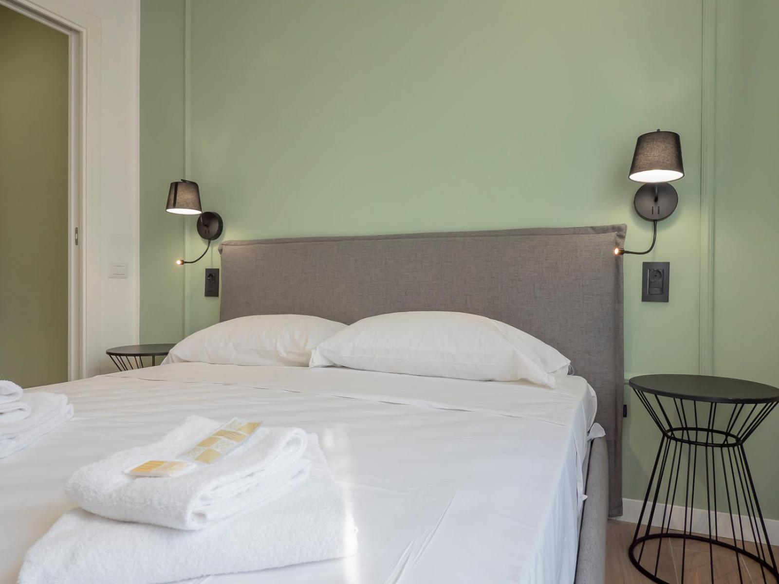 Youhosty - Modern Portello Apartment