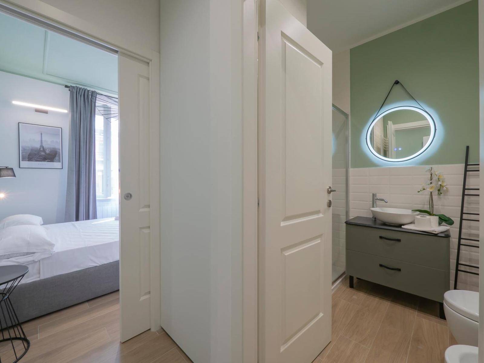 Youhosty - Modern Portello Apartment