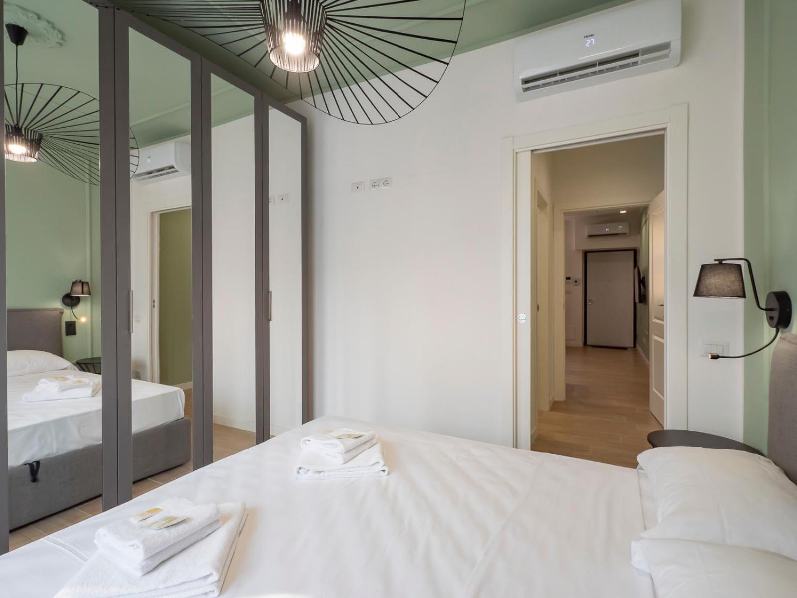 Youhosty - Modern Portello Apartment