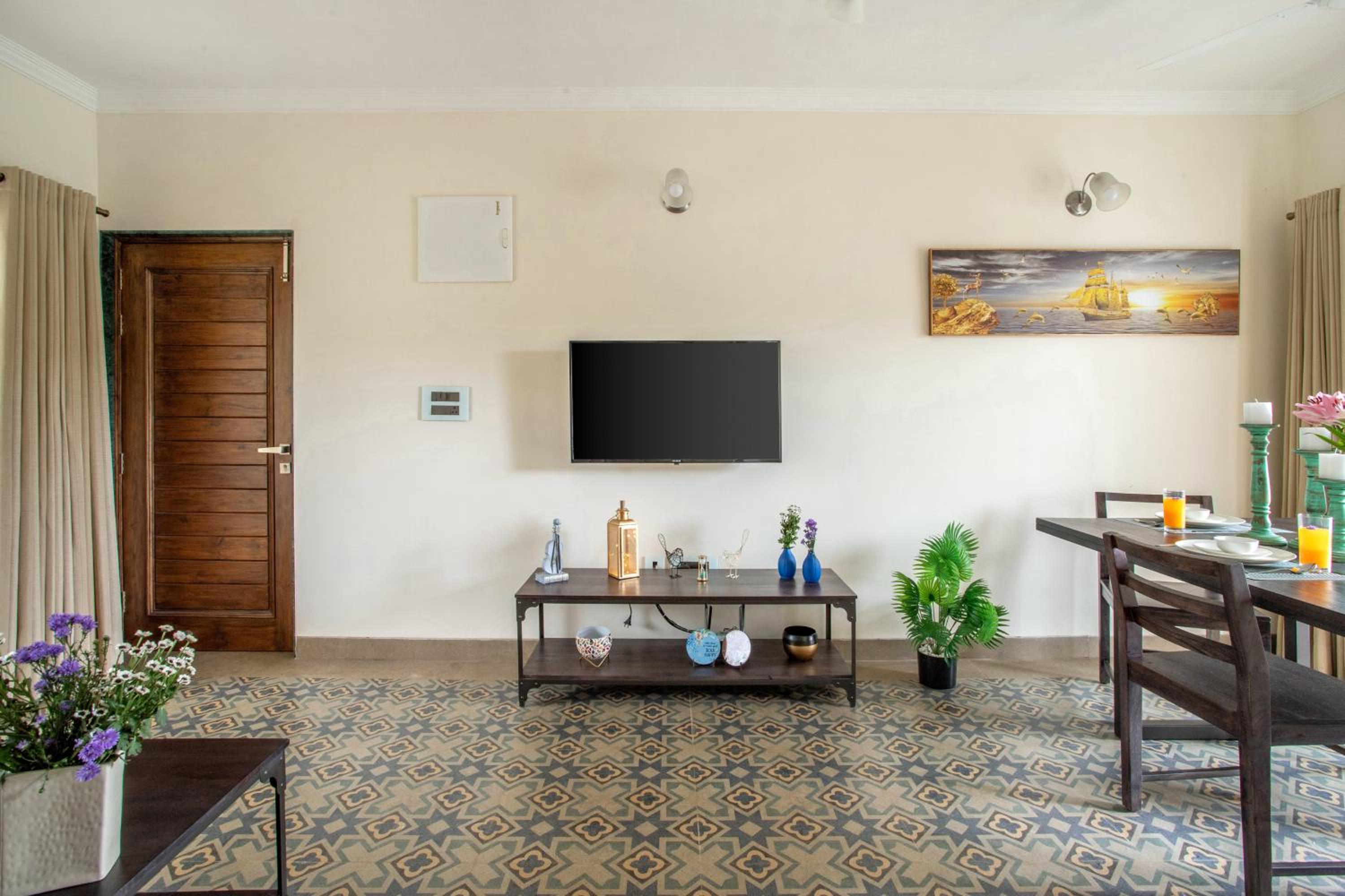 Pluto-Stylish 2BHK Assagao,Goa view 4