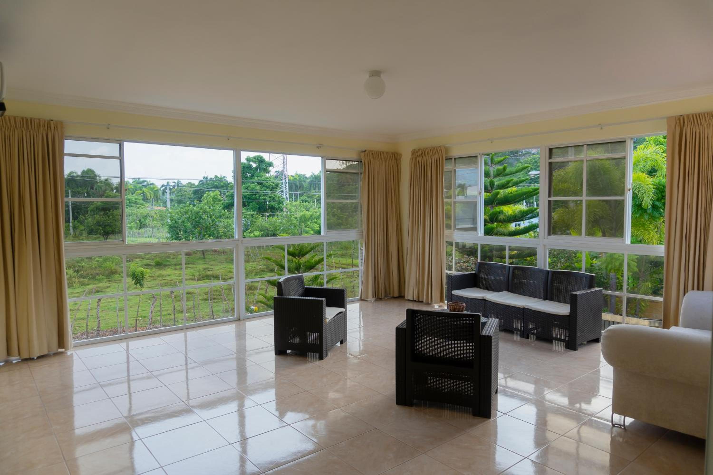 Villa Ramon Reynoso, Cabrera