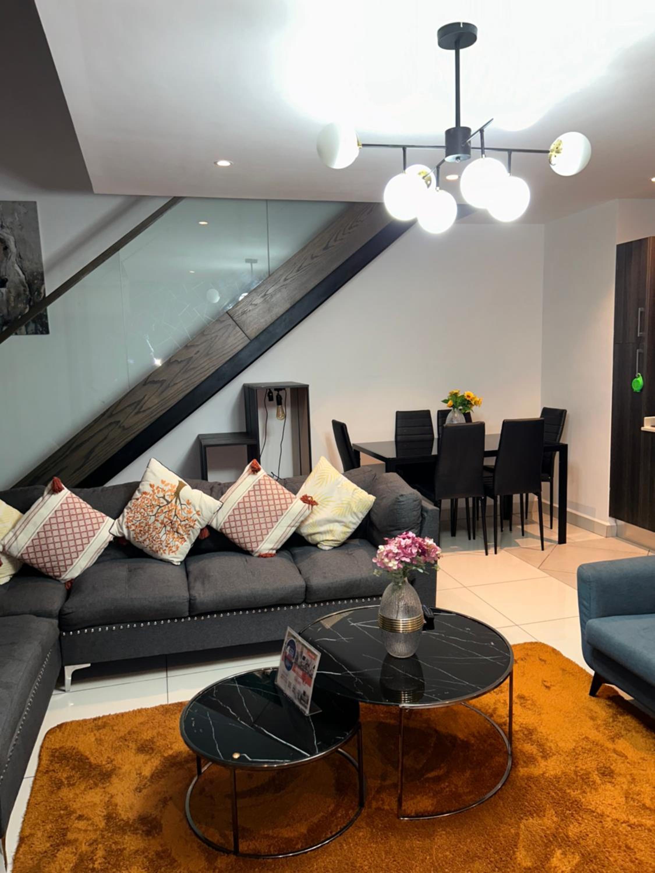 Cozy Abode by Embassy Gardens