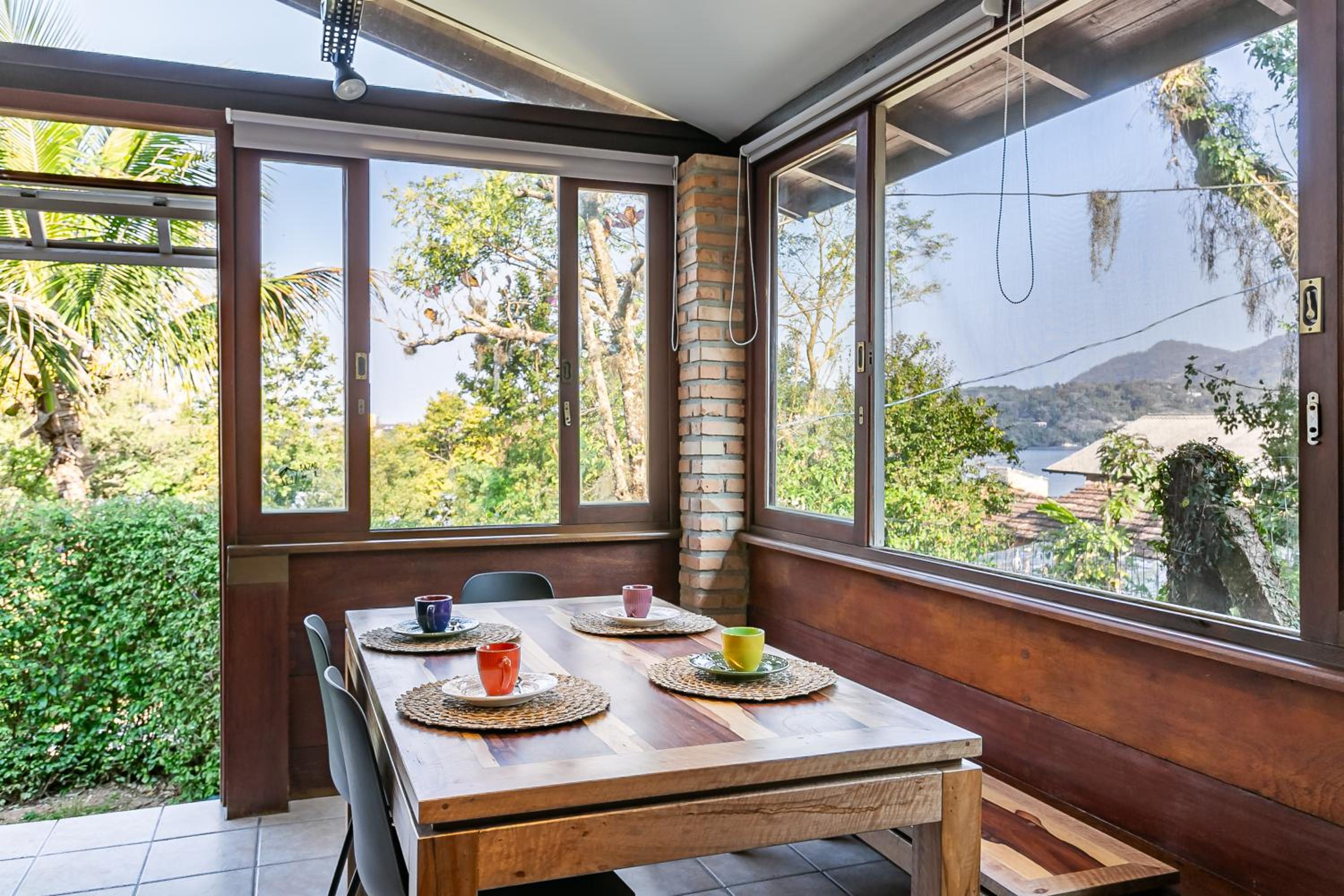 Casa aconchegante com vista para a lagoa AS0023