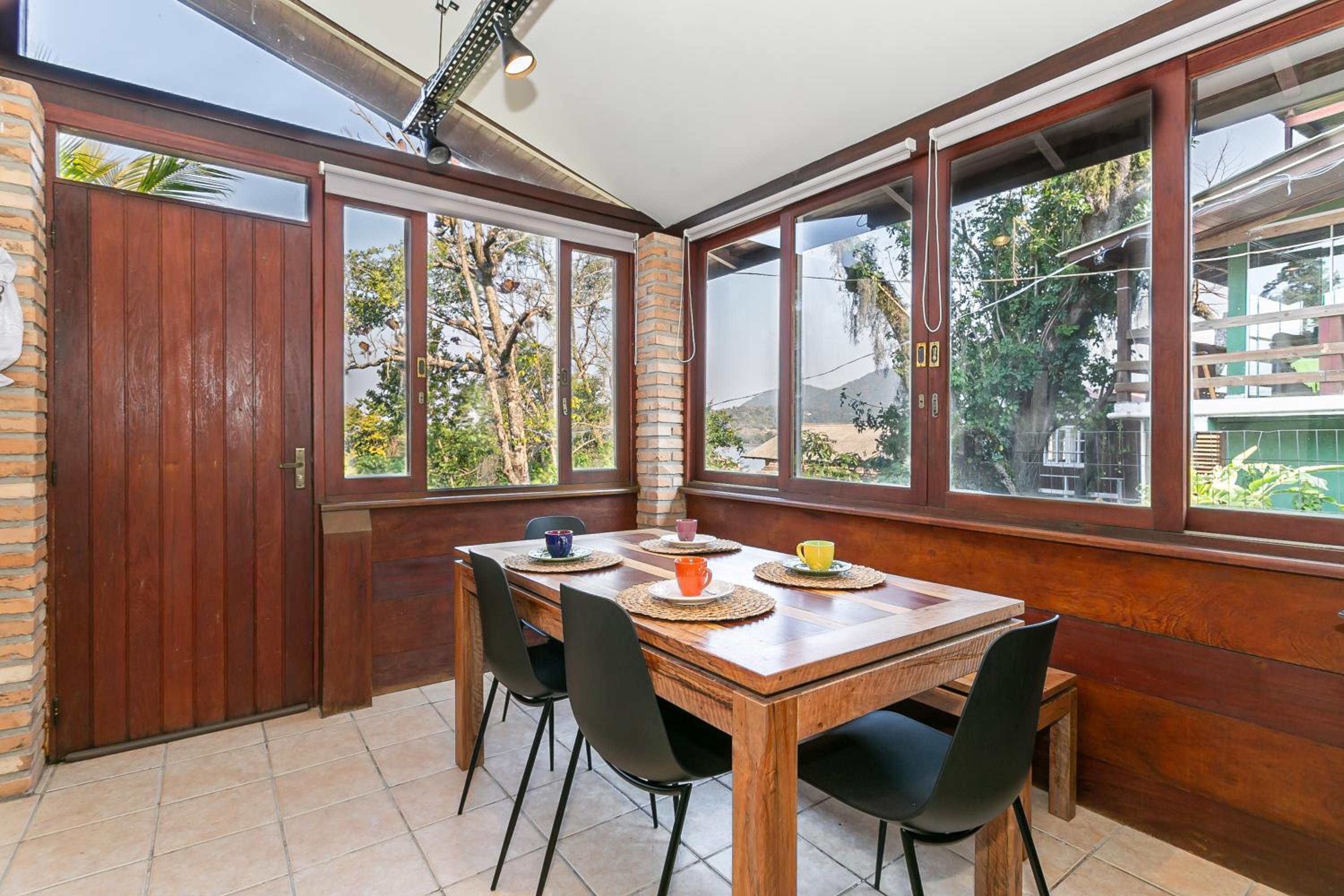 Casa aconchegante com vista para a lagoa AS0023