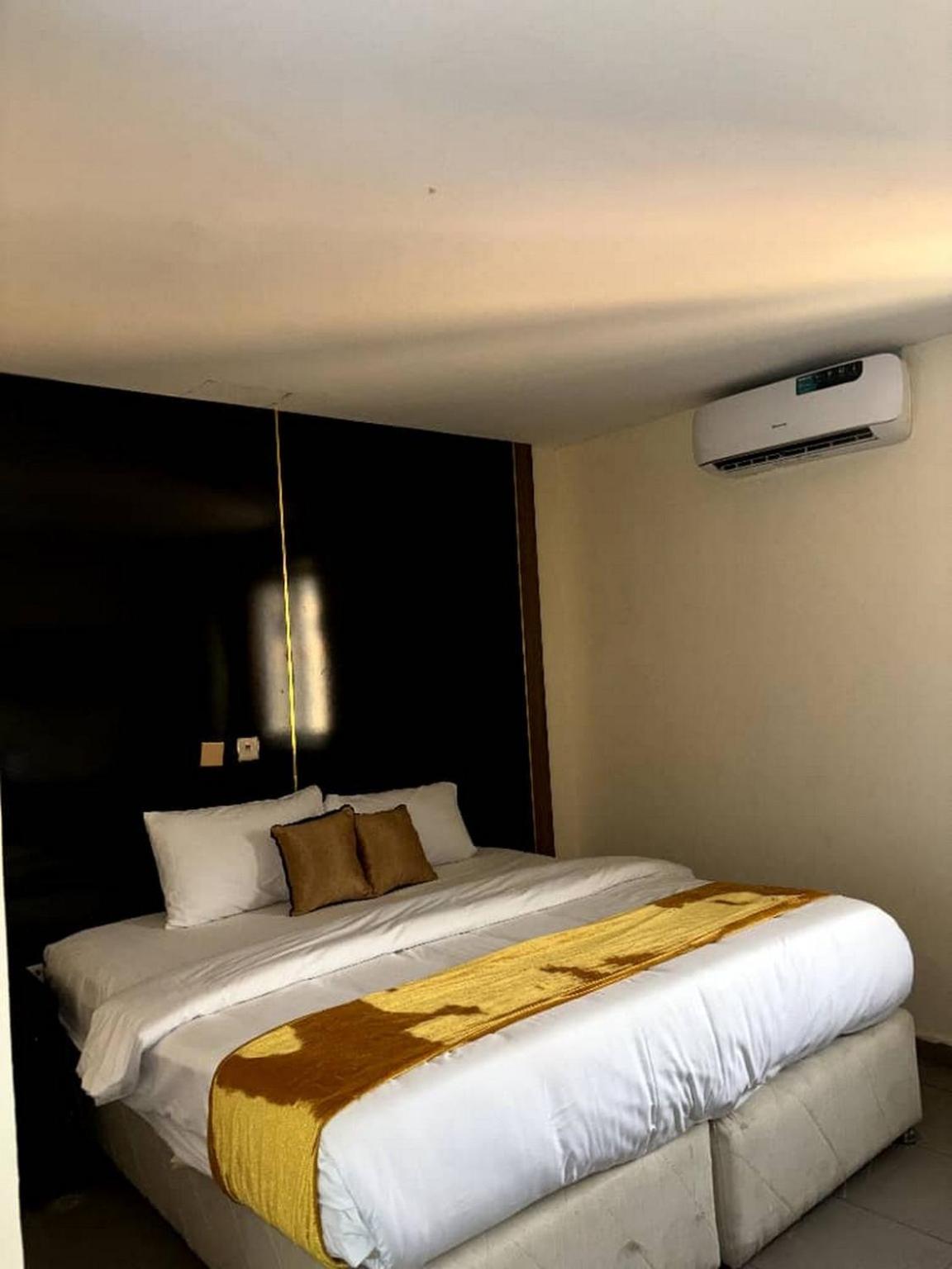 Royalrex Hotel -Suite