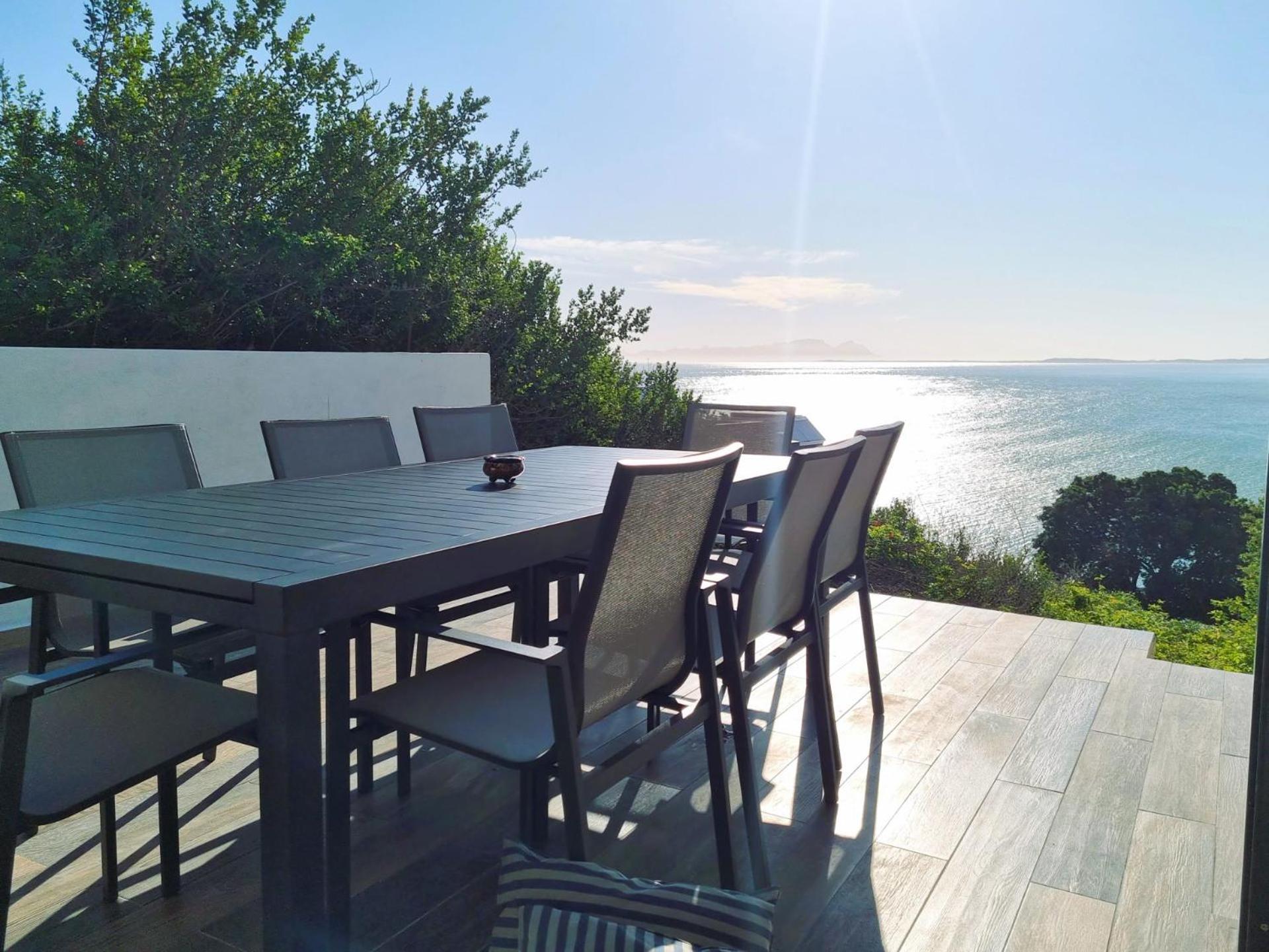 '75 Protea' 4 Bedroom Holiday Home for 8 with Private Pool and Ocean Views view 4