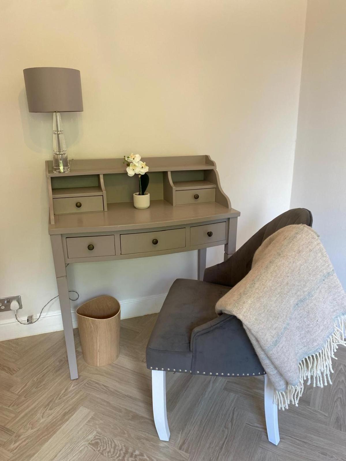 Award Winning Elegant luxurious refurbished meticulous 3 Bed