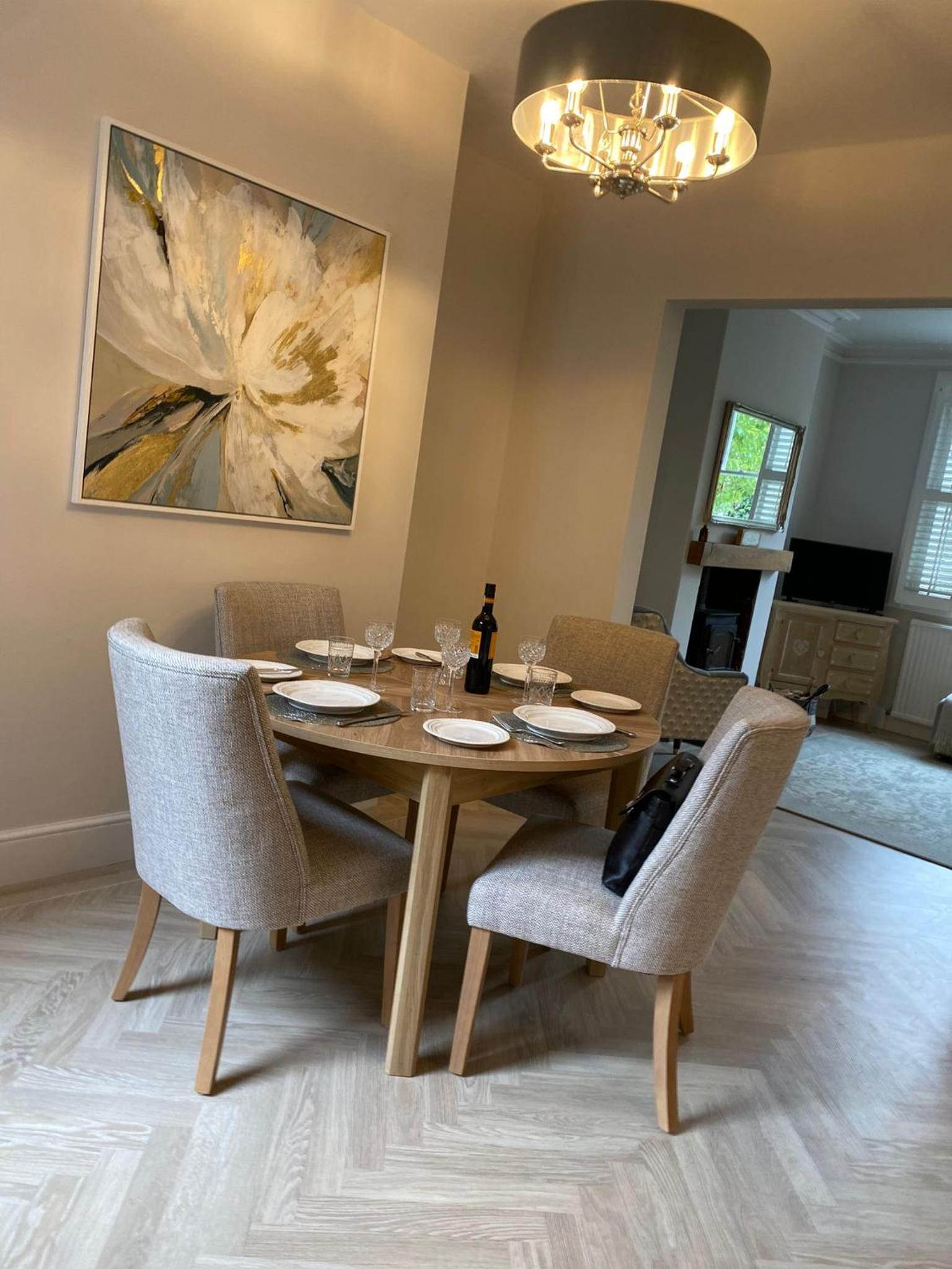 Award Winning Elegant luxurious refurbished meticulous 3 Bed