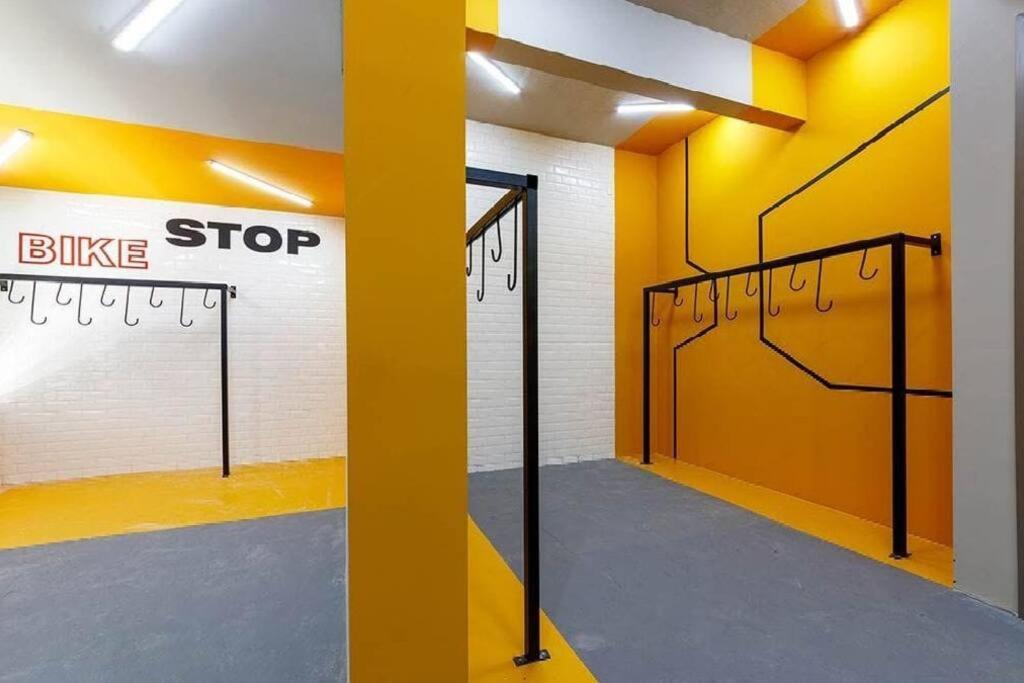 Studio novo próximo à Paulista, metrô e Augusta Andar alto com vista