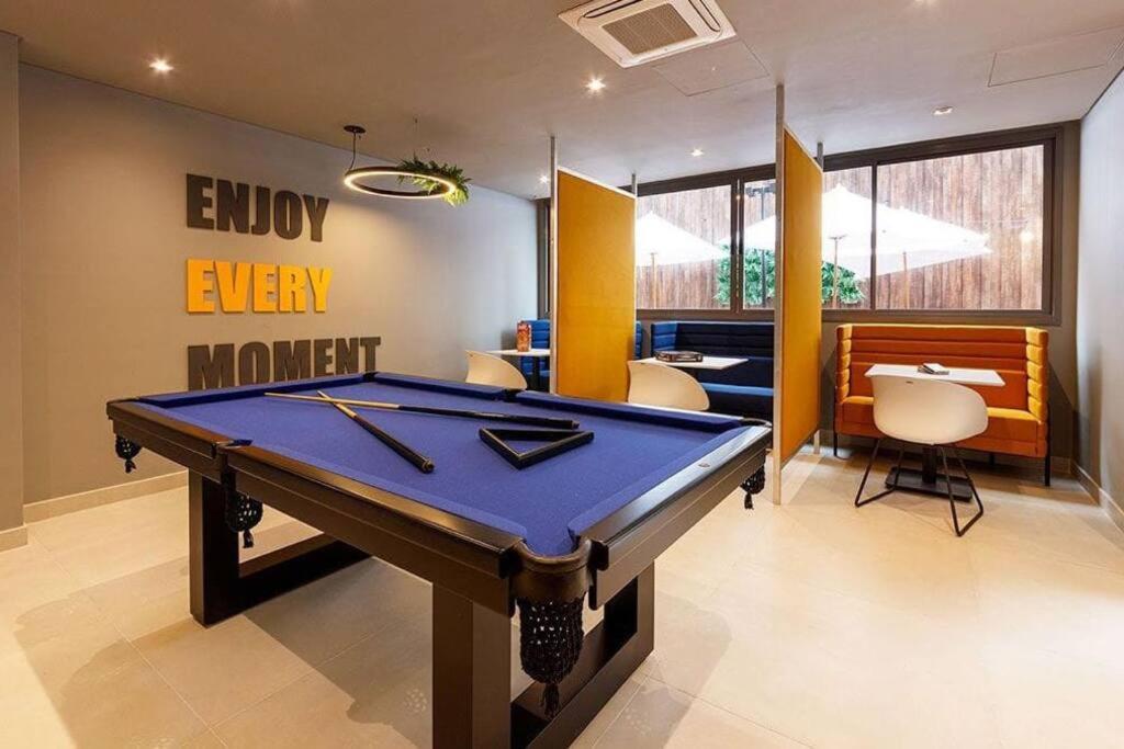 Studio novo próximo à Paulista, metrô e Augusta Andar alto com vista