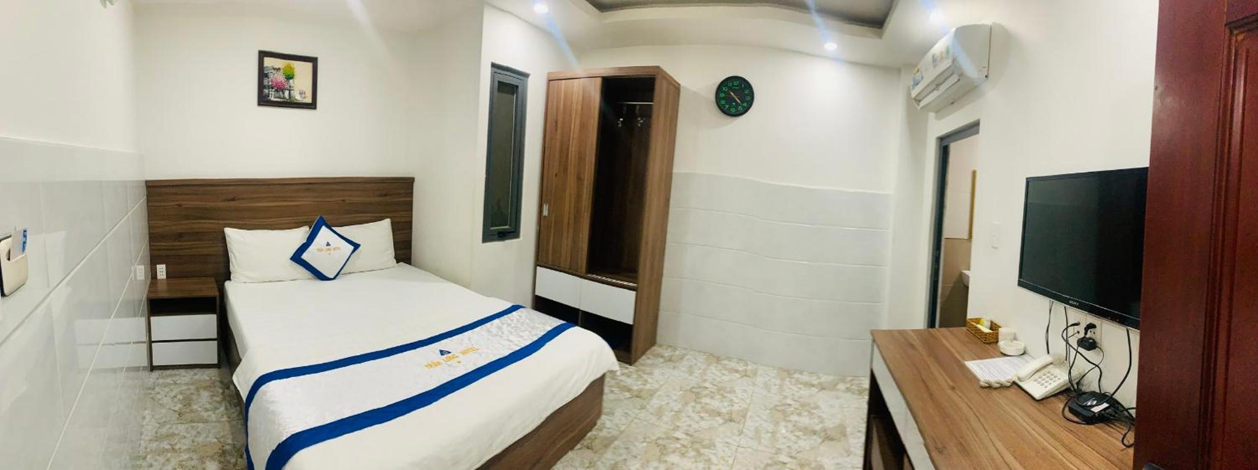 Hotel Trần Long