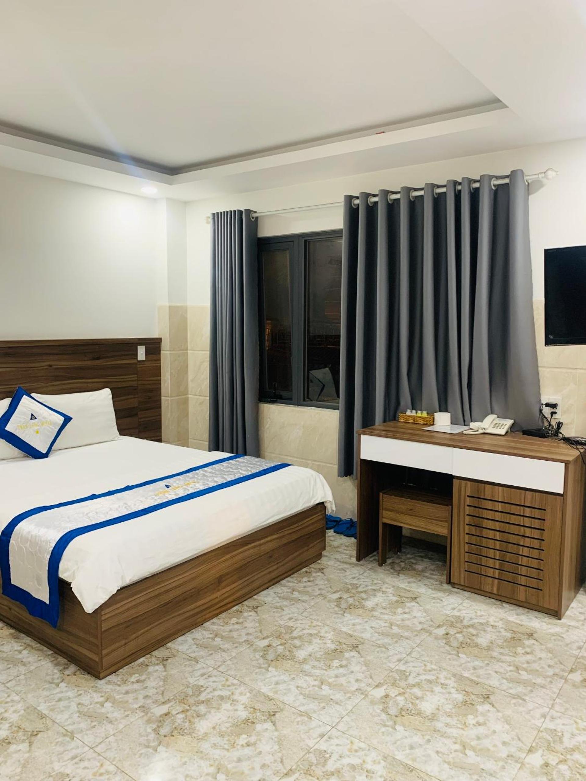 Hotel Trần Long