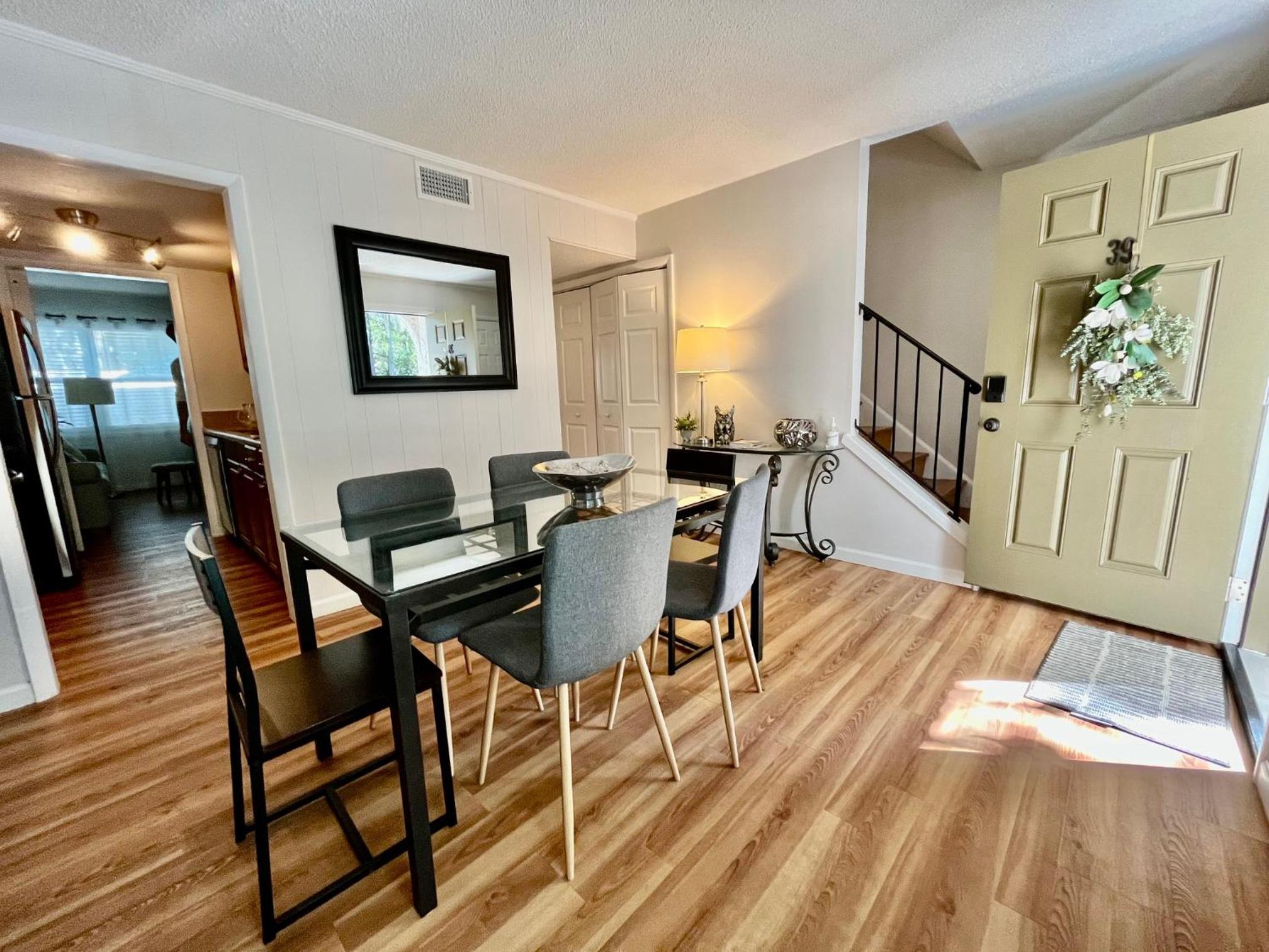 Updated Townhome Near the Beach, Tennis, and Golf view 4