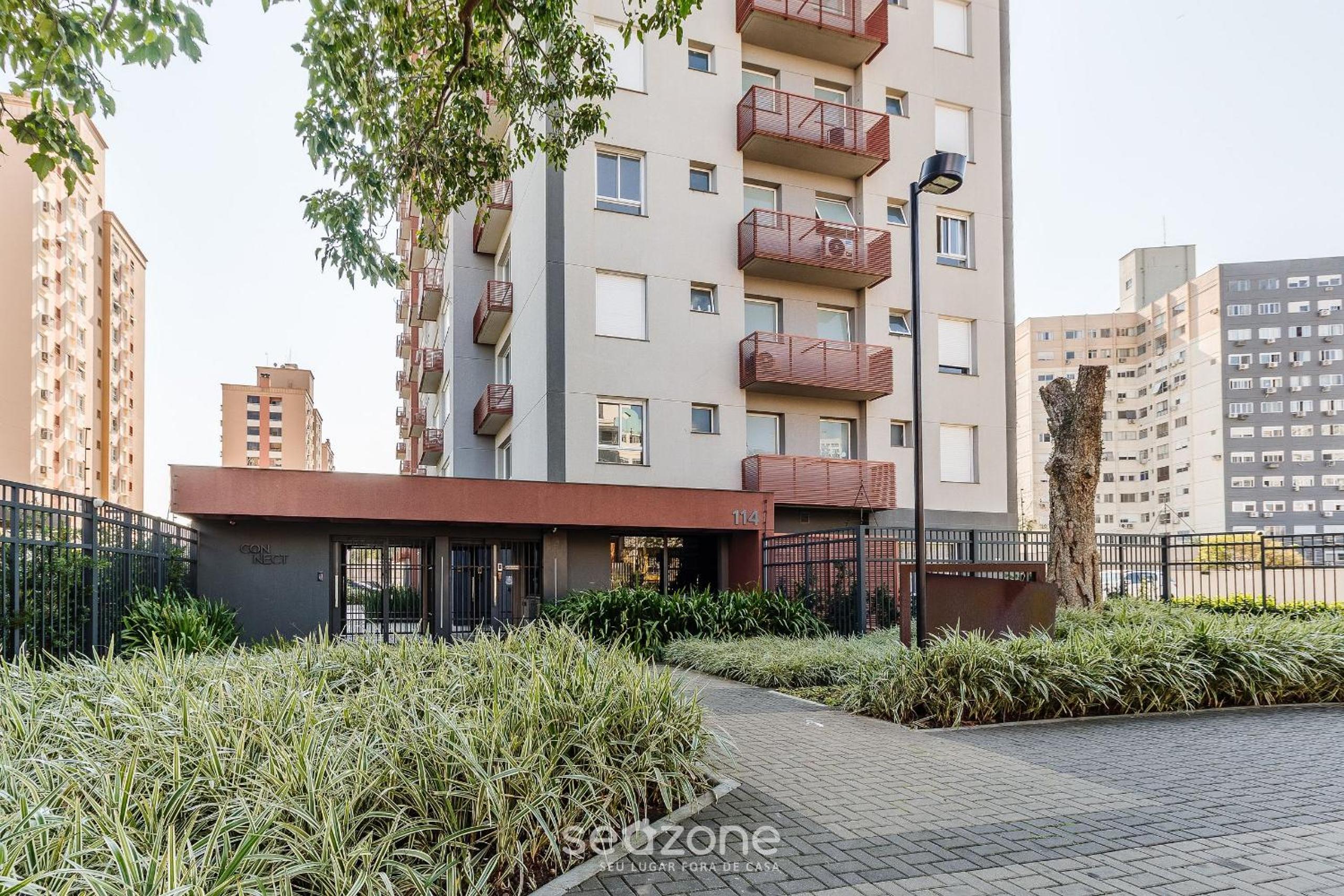 Complete studio next to PUCRS CON408