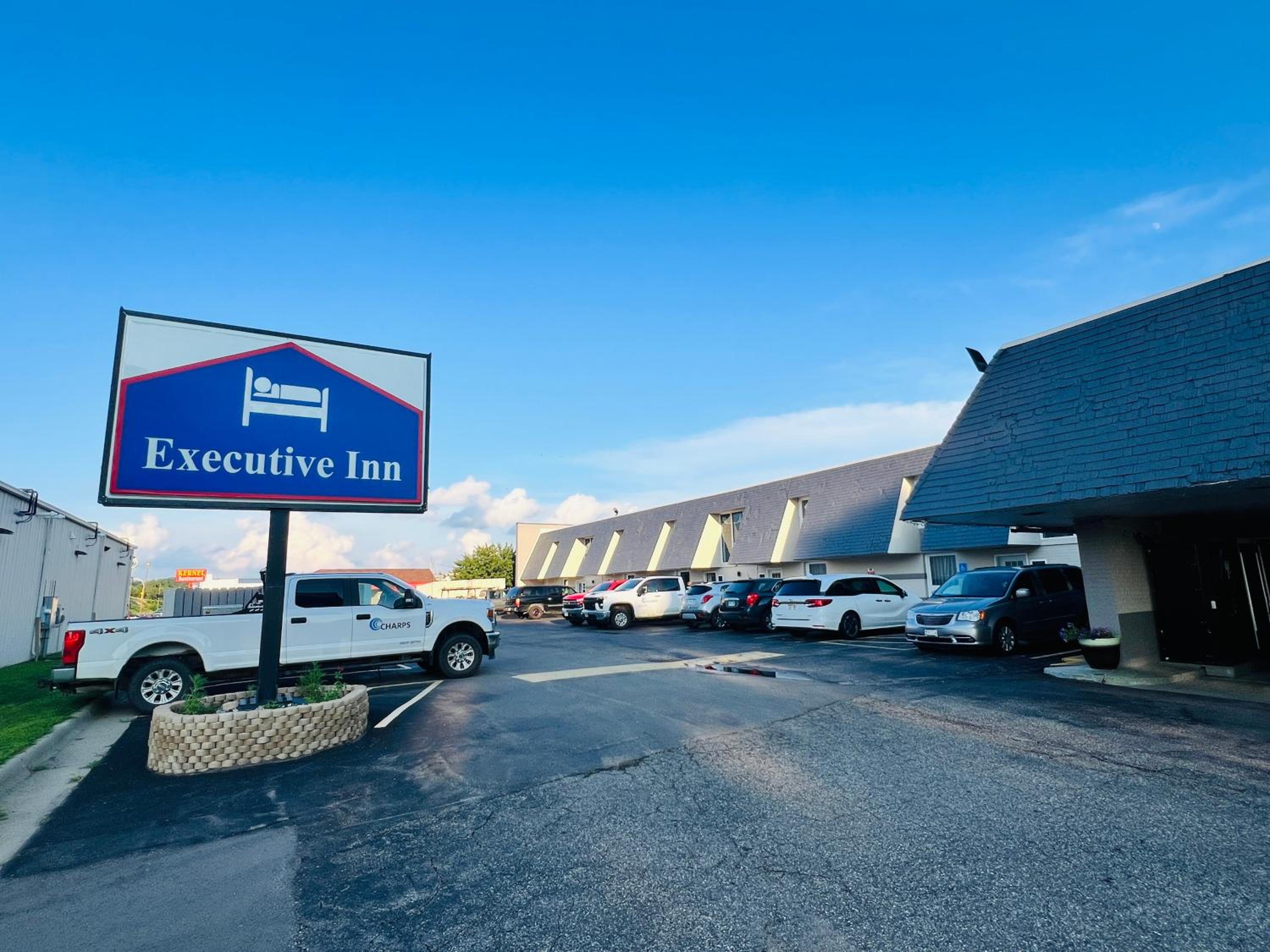Executive Inn Owatonna Hwy 35