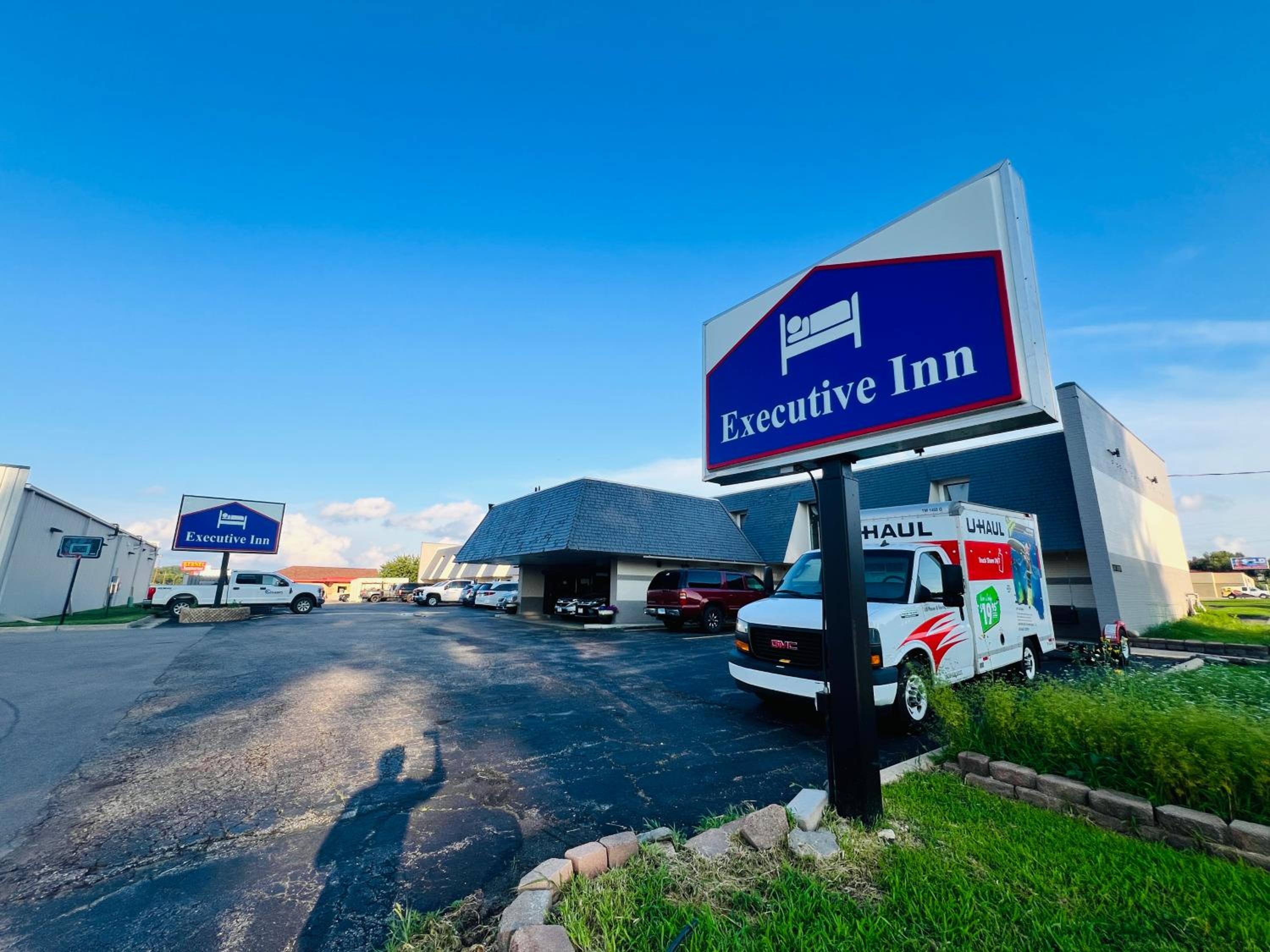 Executive Inn Owatonna Hwy 35