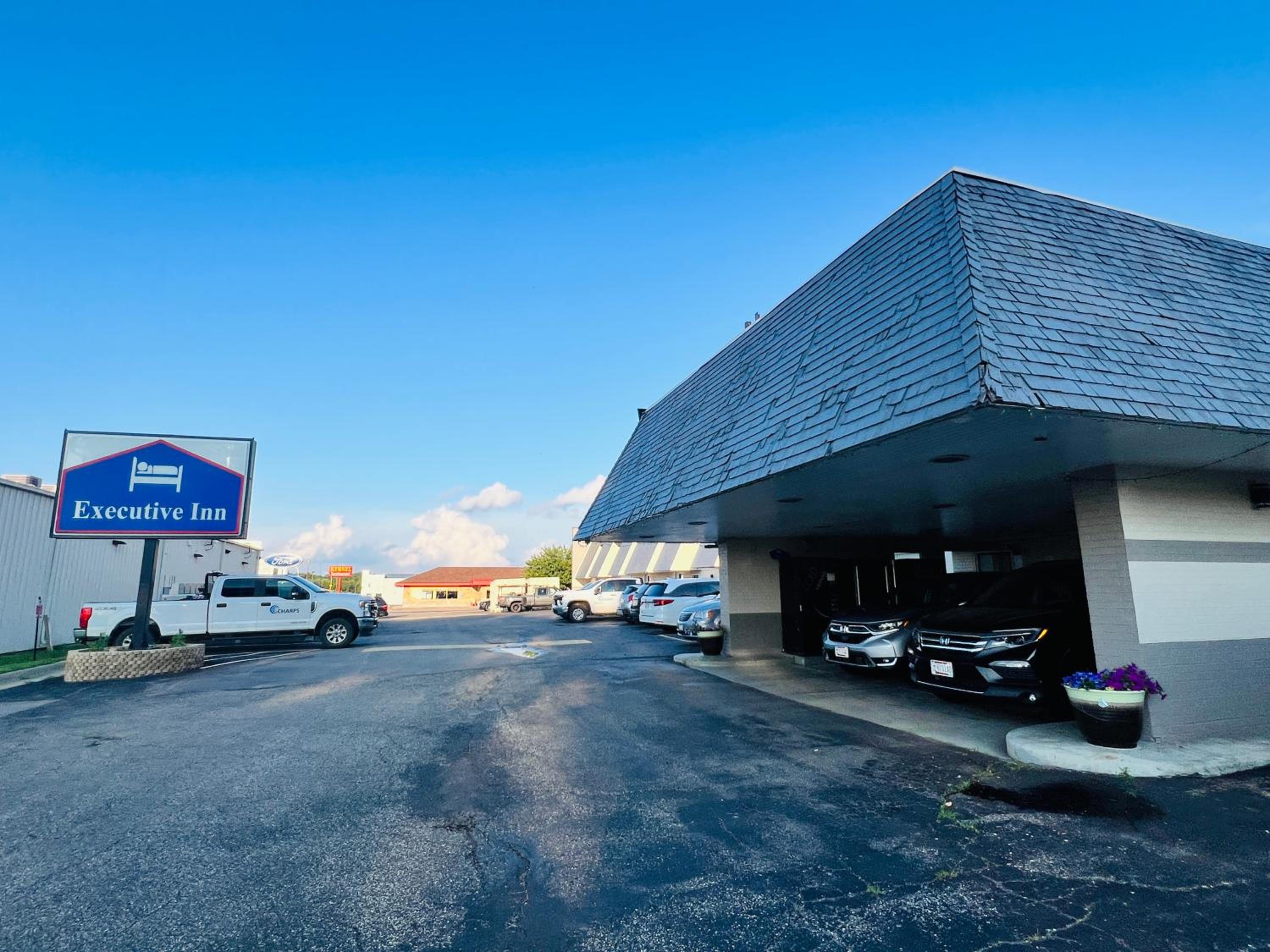 Executive Inn Owatonna Hwy 35