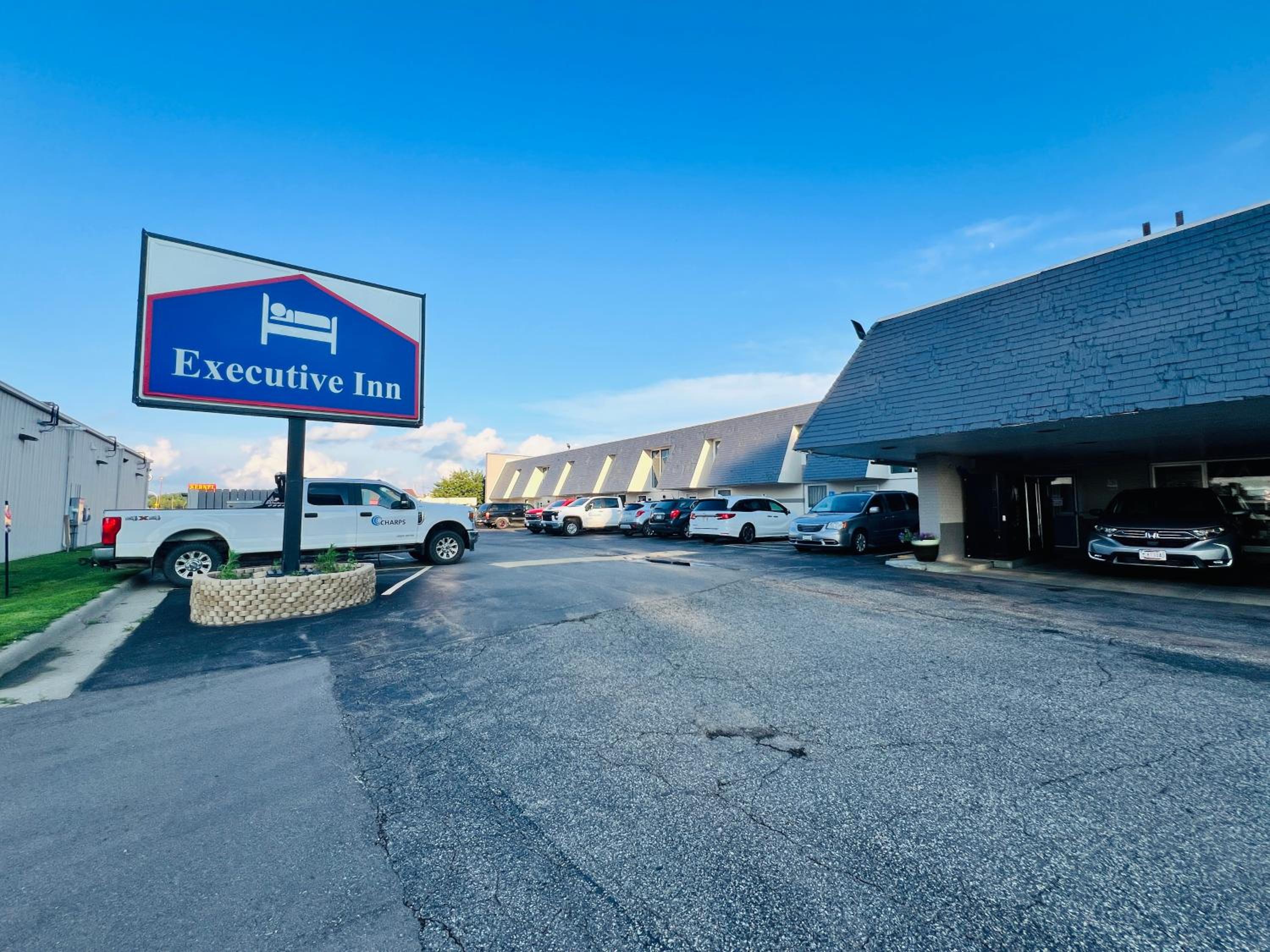 Executive Inn Owatonna Hwy 35