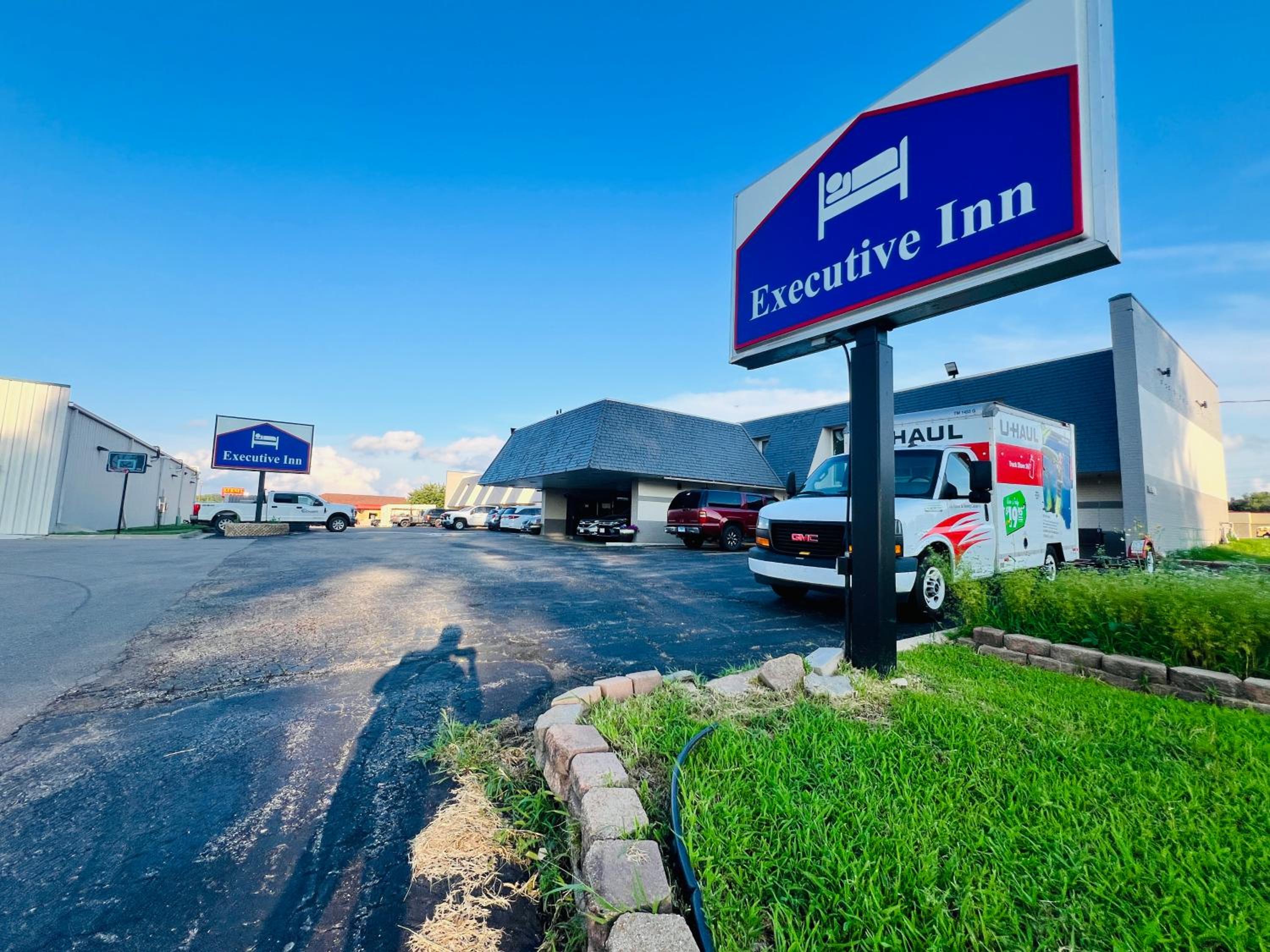 Executive Inn Owatonna Hwy 35