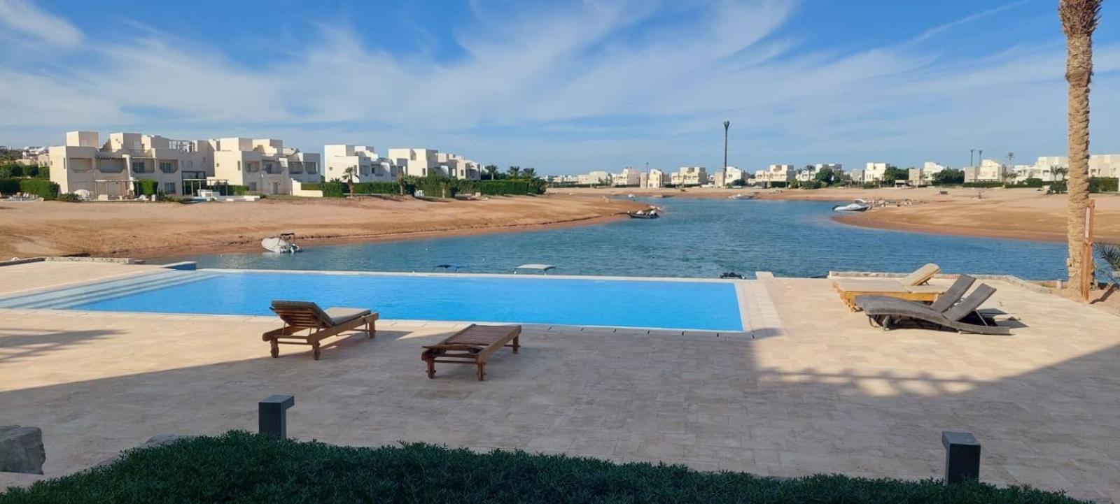 Joubal lagoon Elgouna 2BD view 4