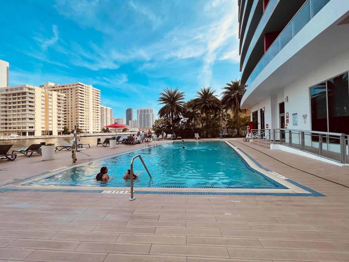 Beachwalk - 1 Bedroom & Kitchen Amazing Bay view view 5