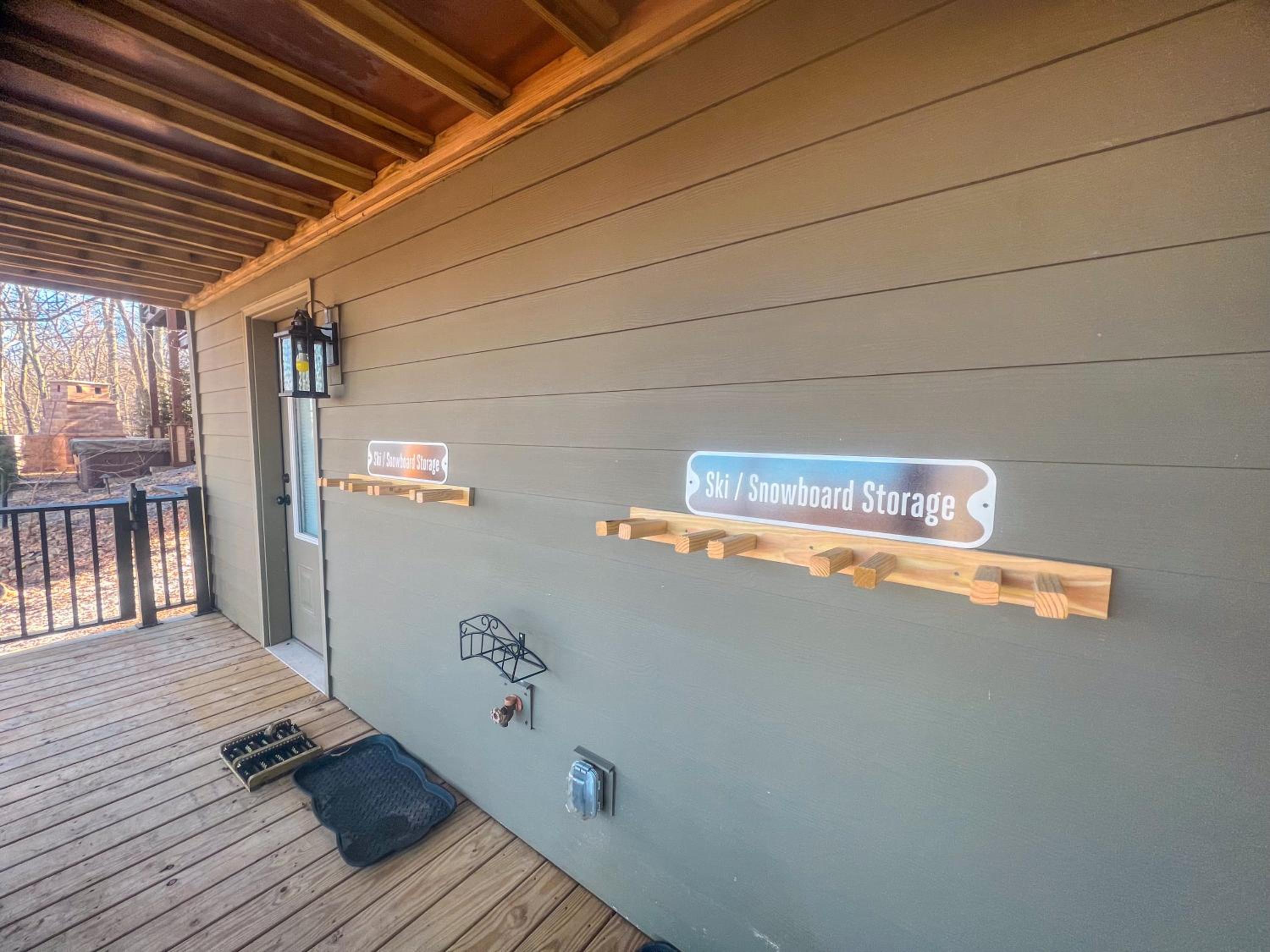 Luxury Retreat @ WTG: Mtn View, Sauna, Central! view 3
