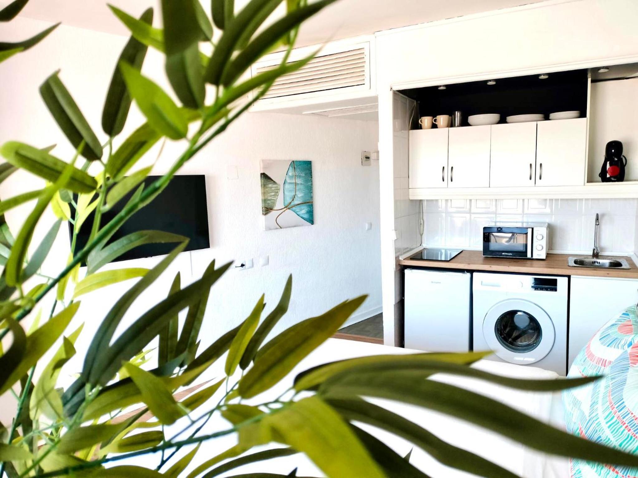 Beachside studio by 10Tosea view 5