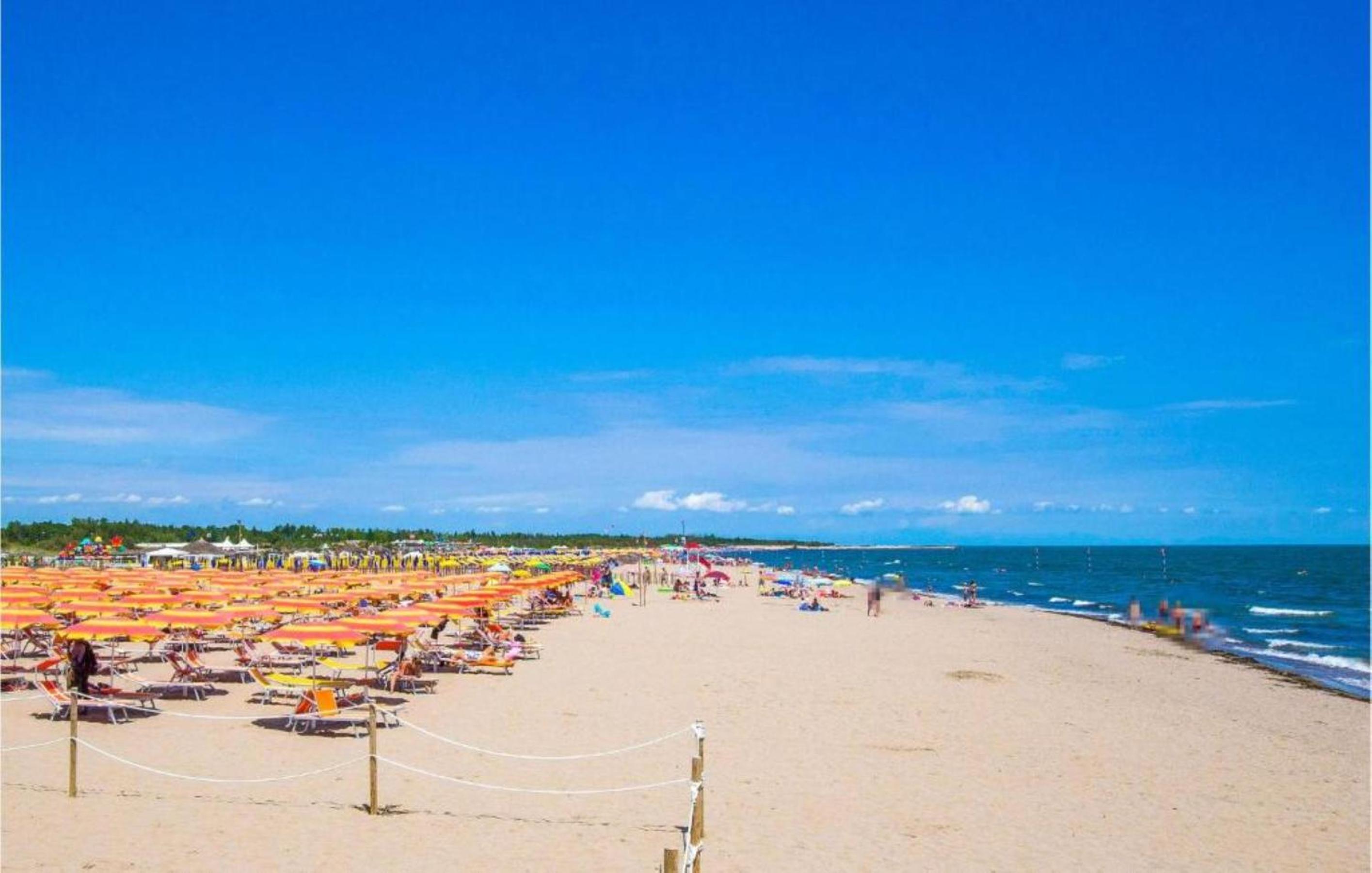 Quiet little villa by the seaside in Rosolina Mare photo 3