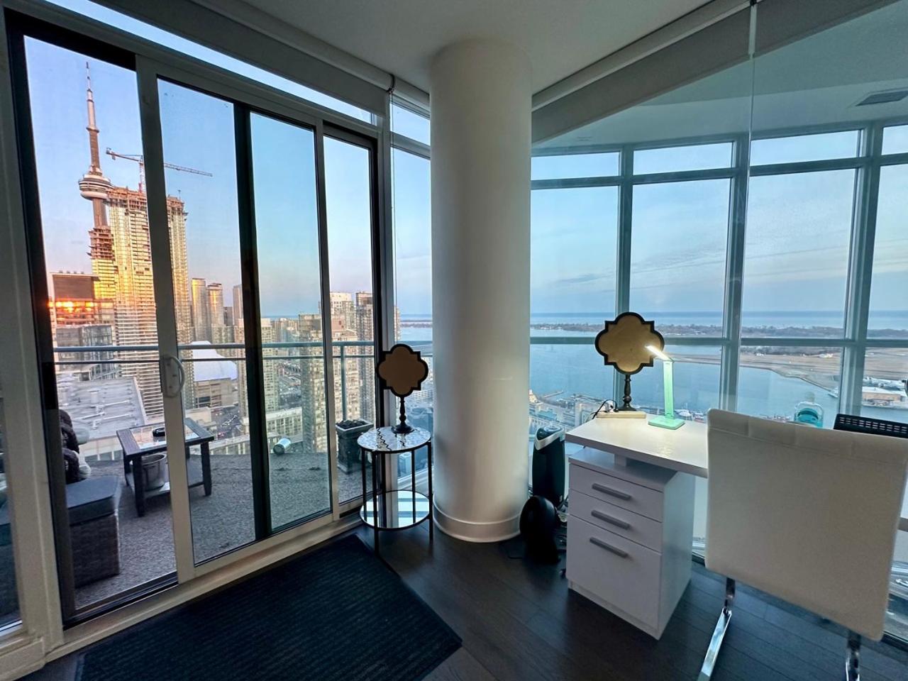 City/Lake view 2-storey condo w/parking