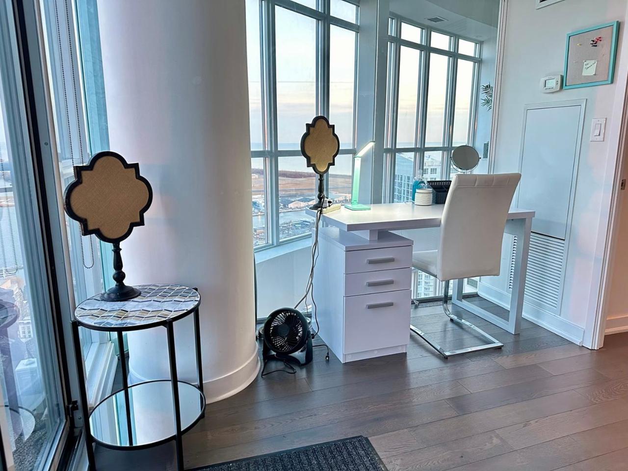 City/Lake view 2-storey condo w/parking
