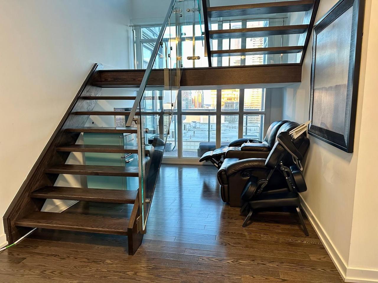 City/Lake view 2-storey condo w/parking