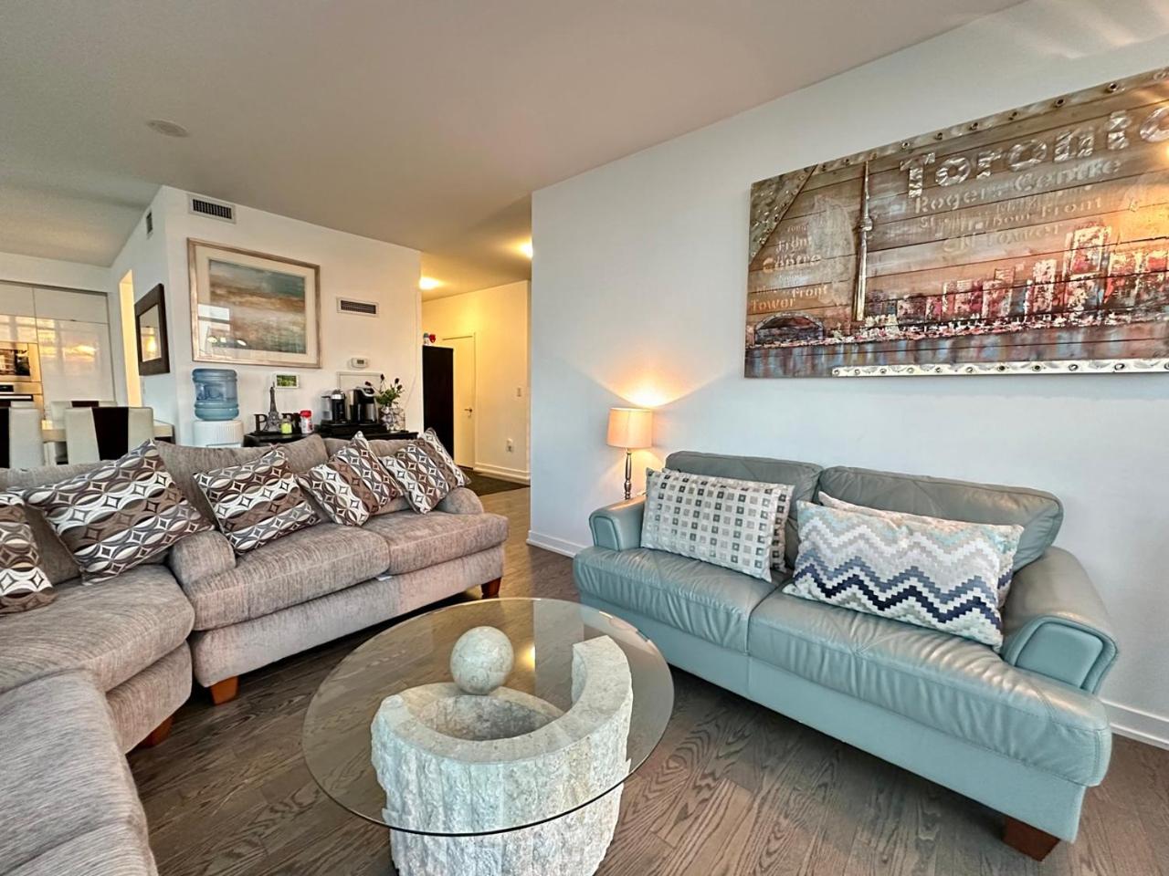 City/Lake view 2-storey condo w/parking