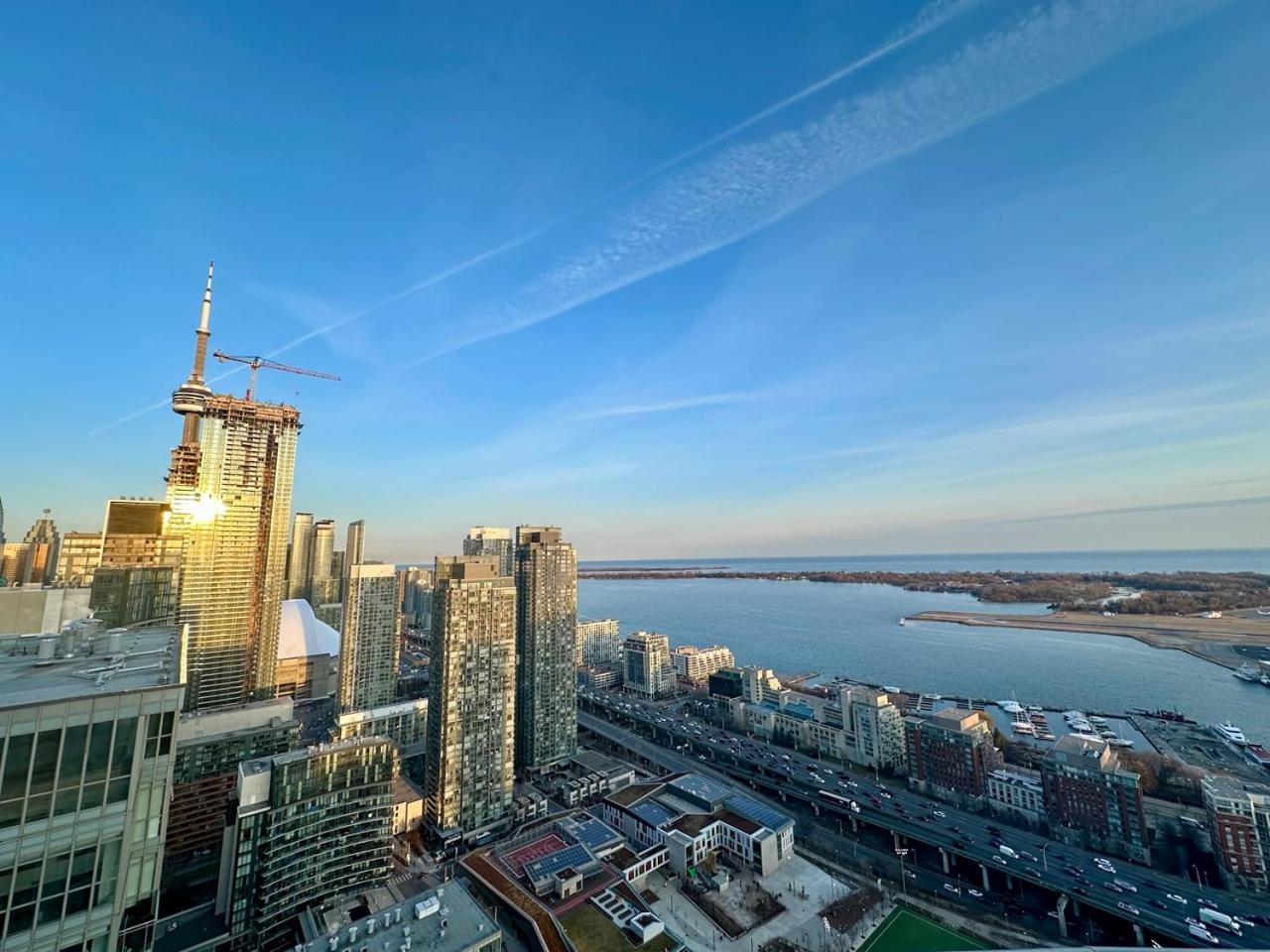 City/Lake view 2-storey condo w/parking