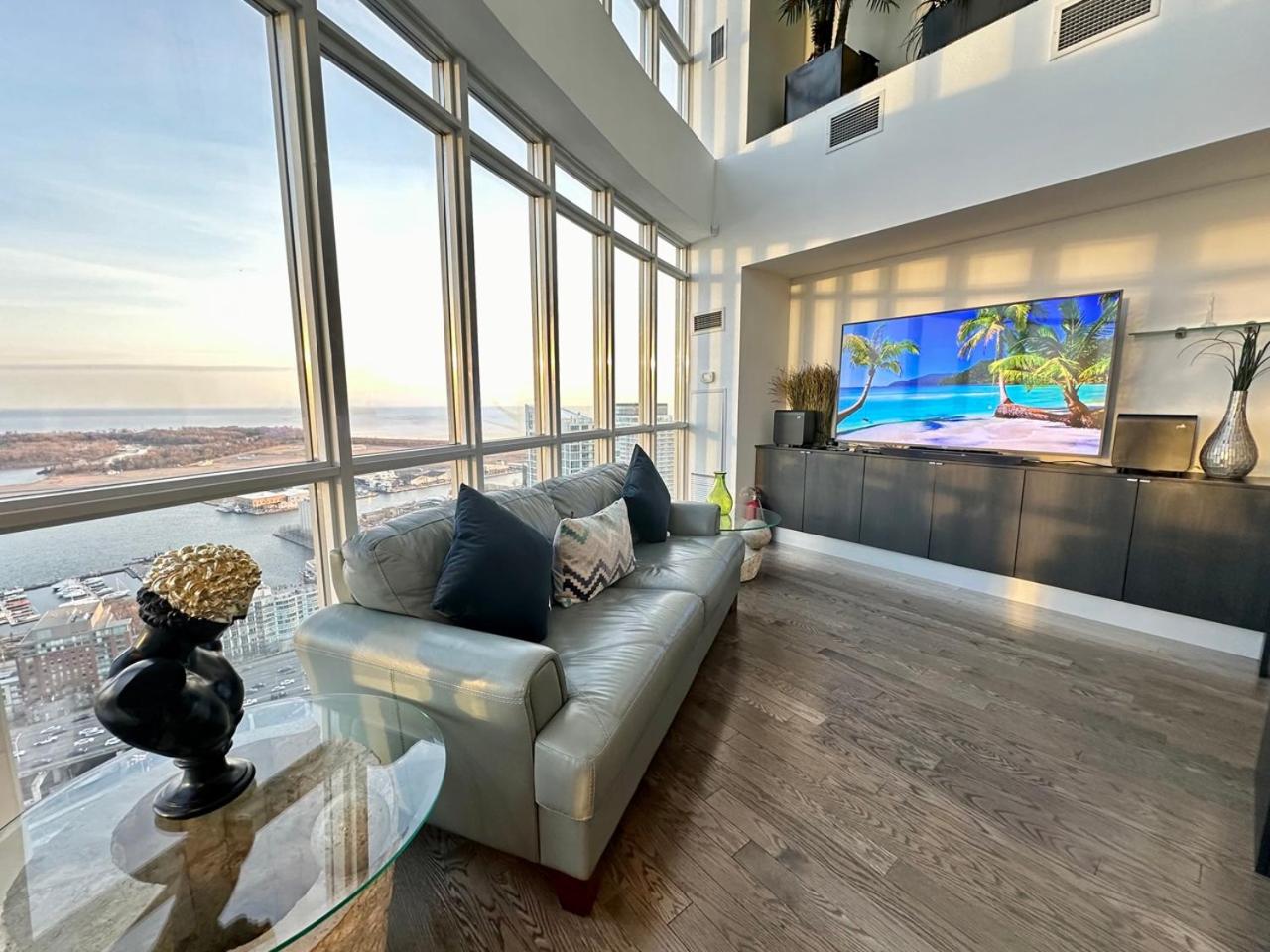 City/Lake view 2-storey condo w/parking