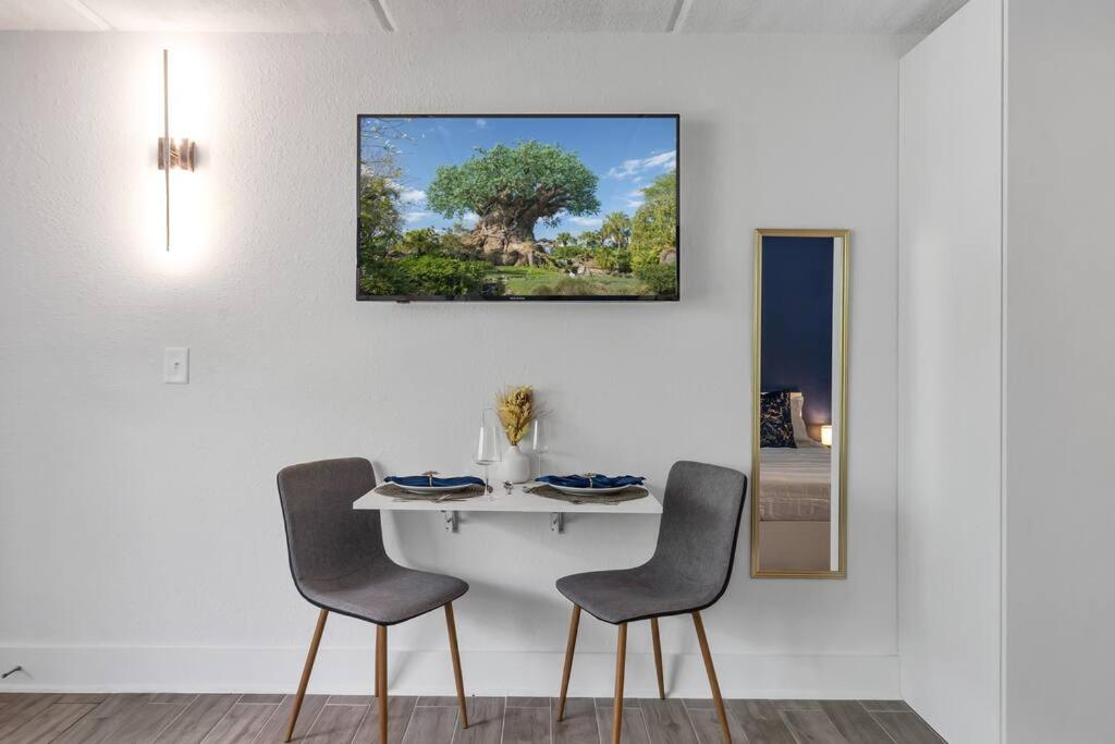 Refreshing Studio 7 min t Disney wPool & Free Park view 3