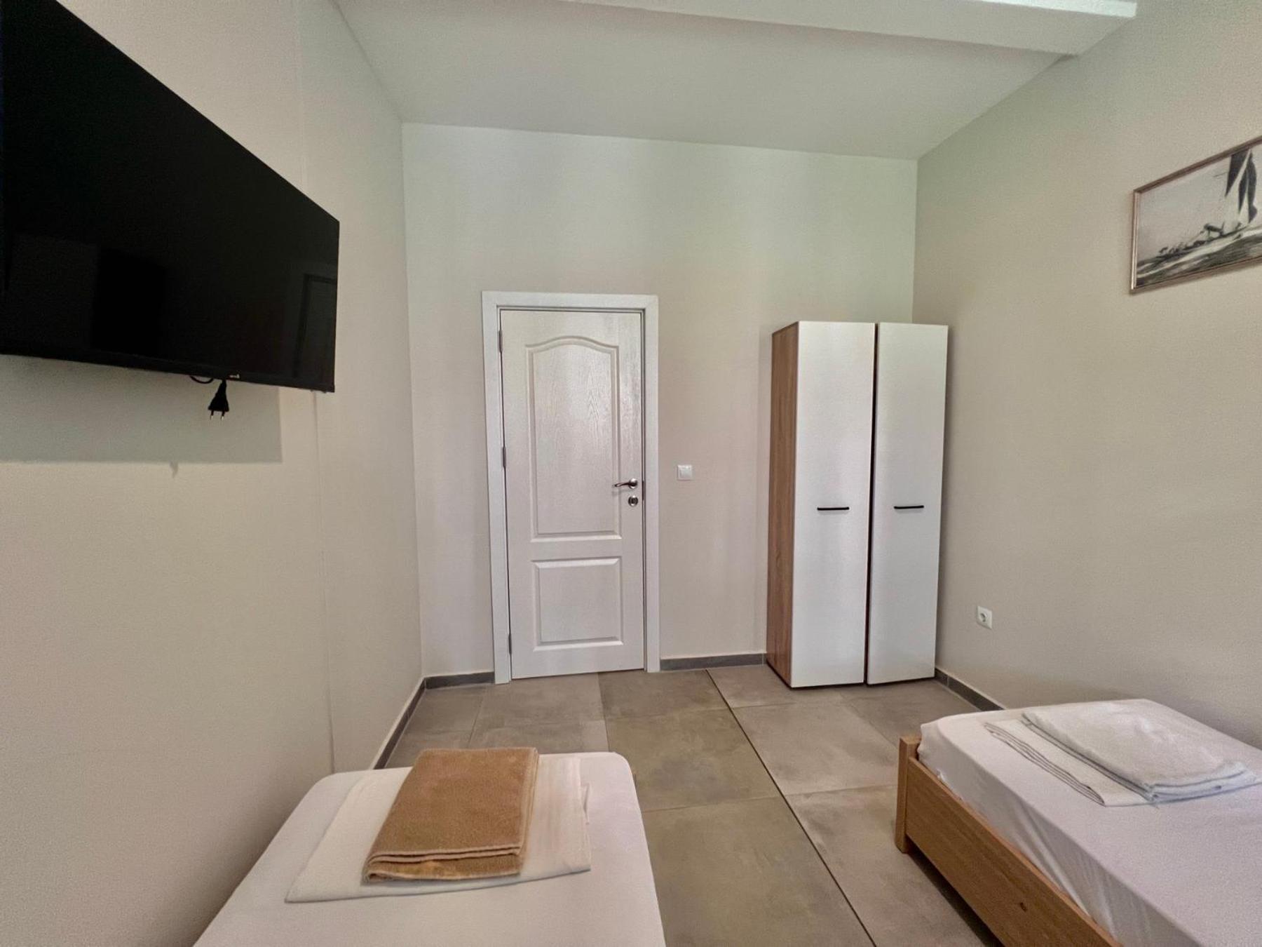 Kiara Apartments