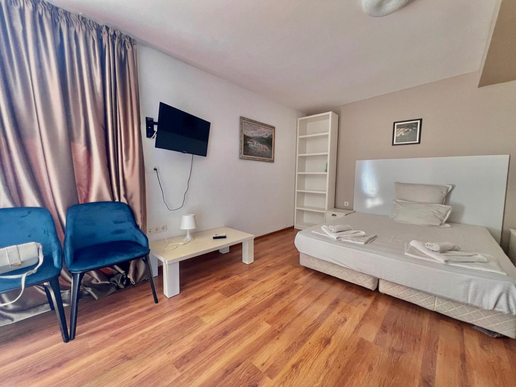 Kiara Apartments