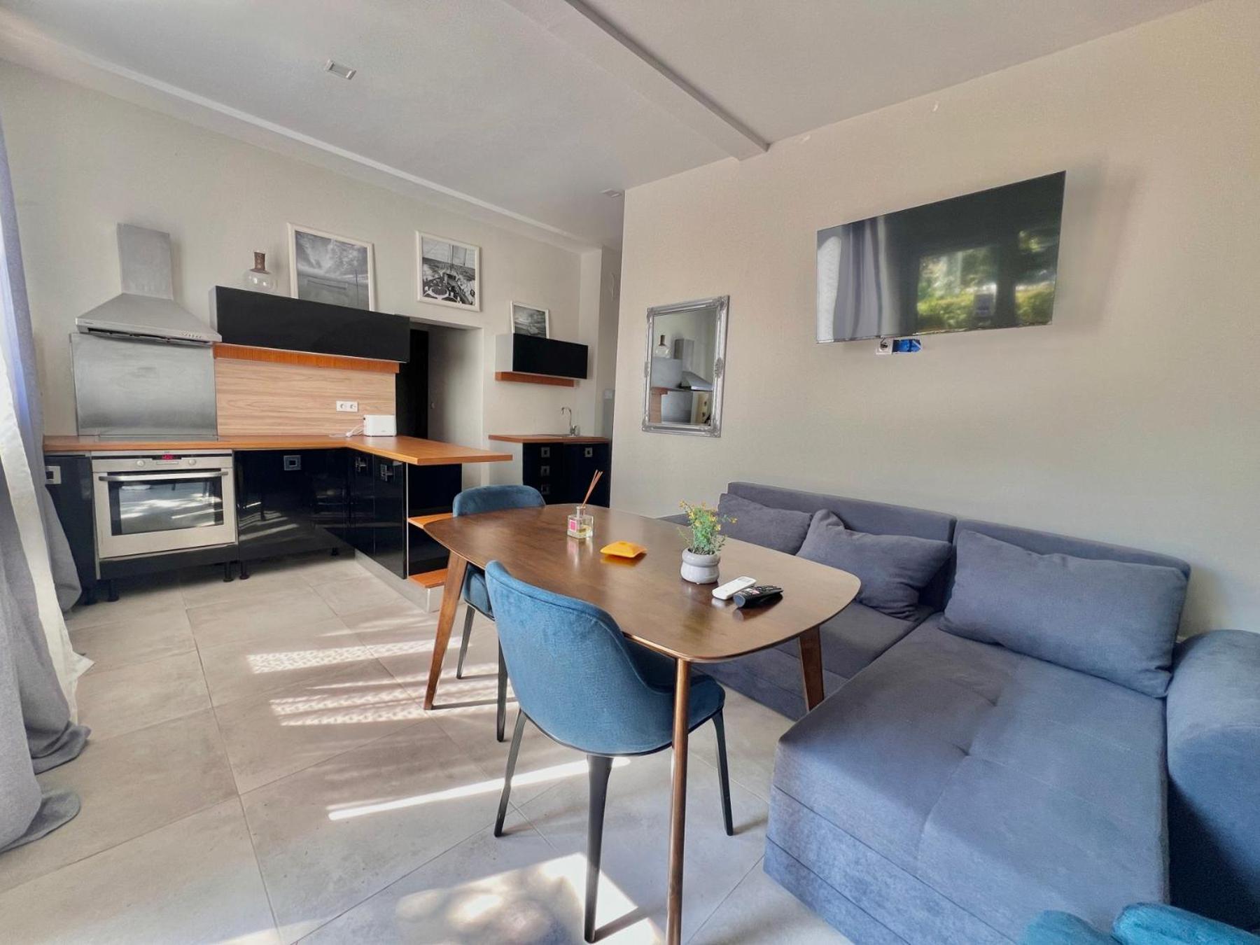 Kiara Apartments