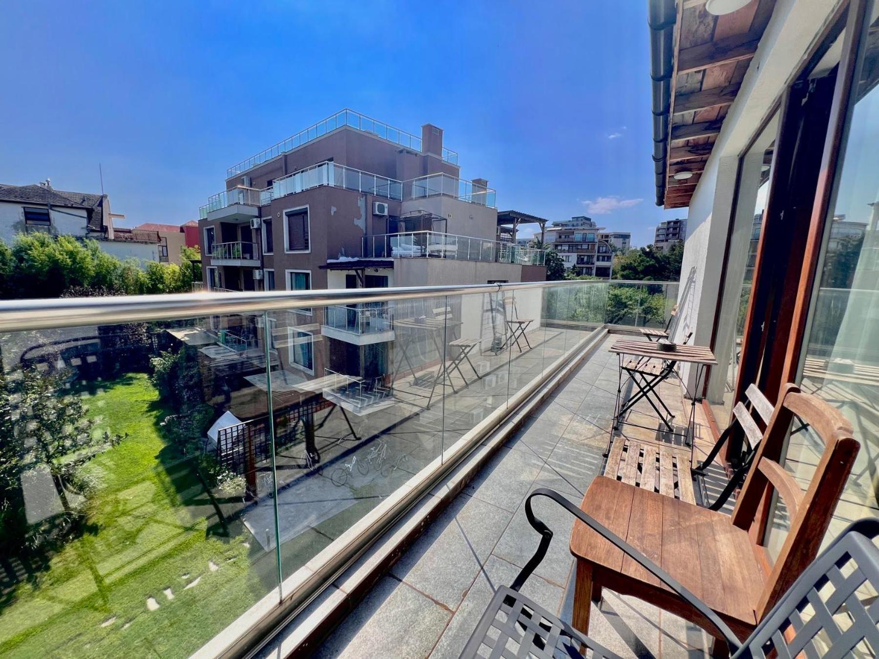 Kiara Apartments