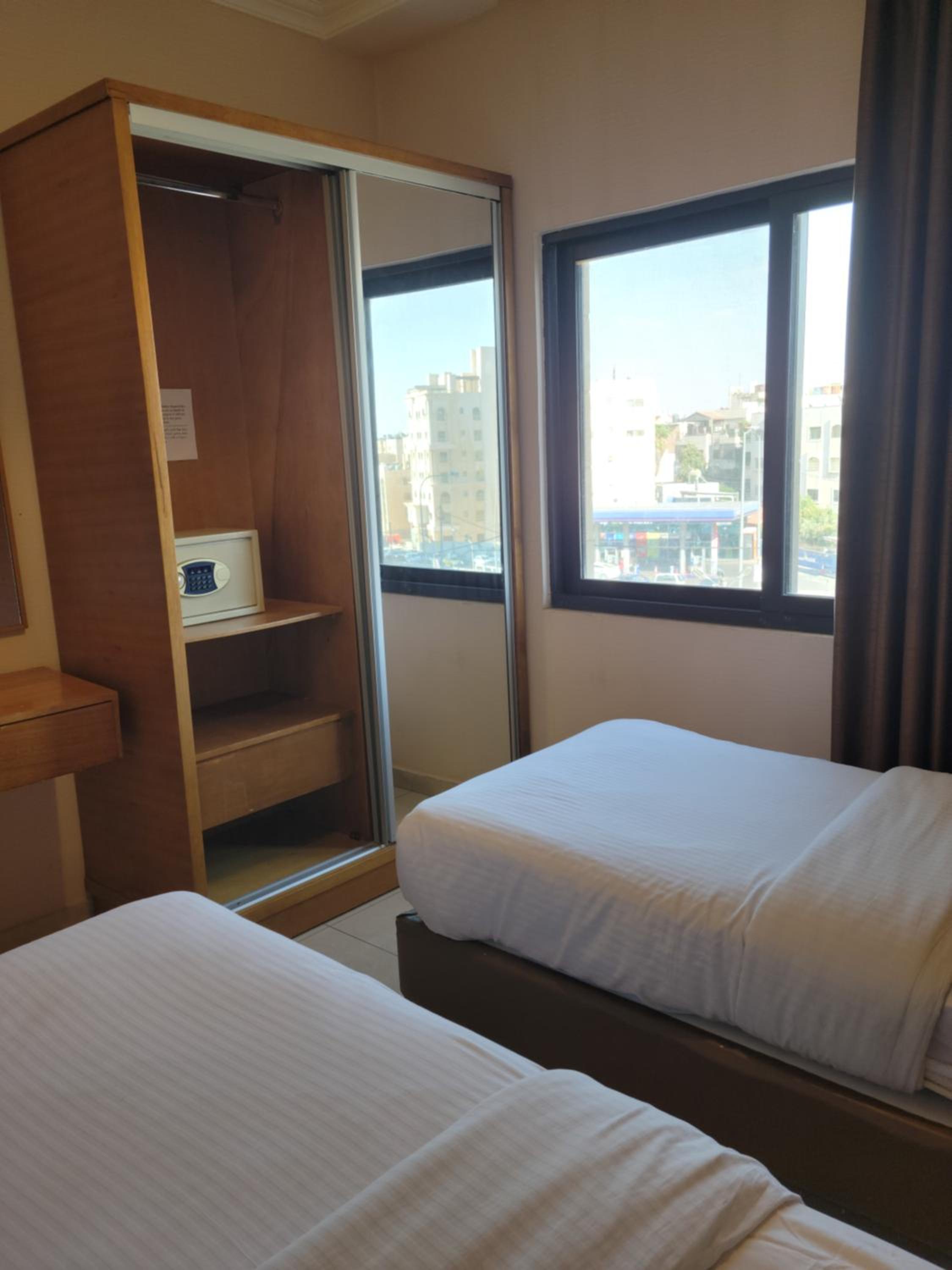 Big Ben Hotel Suites