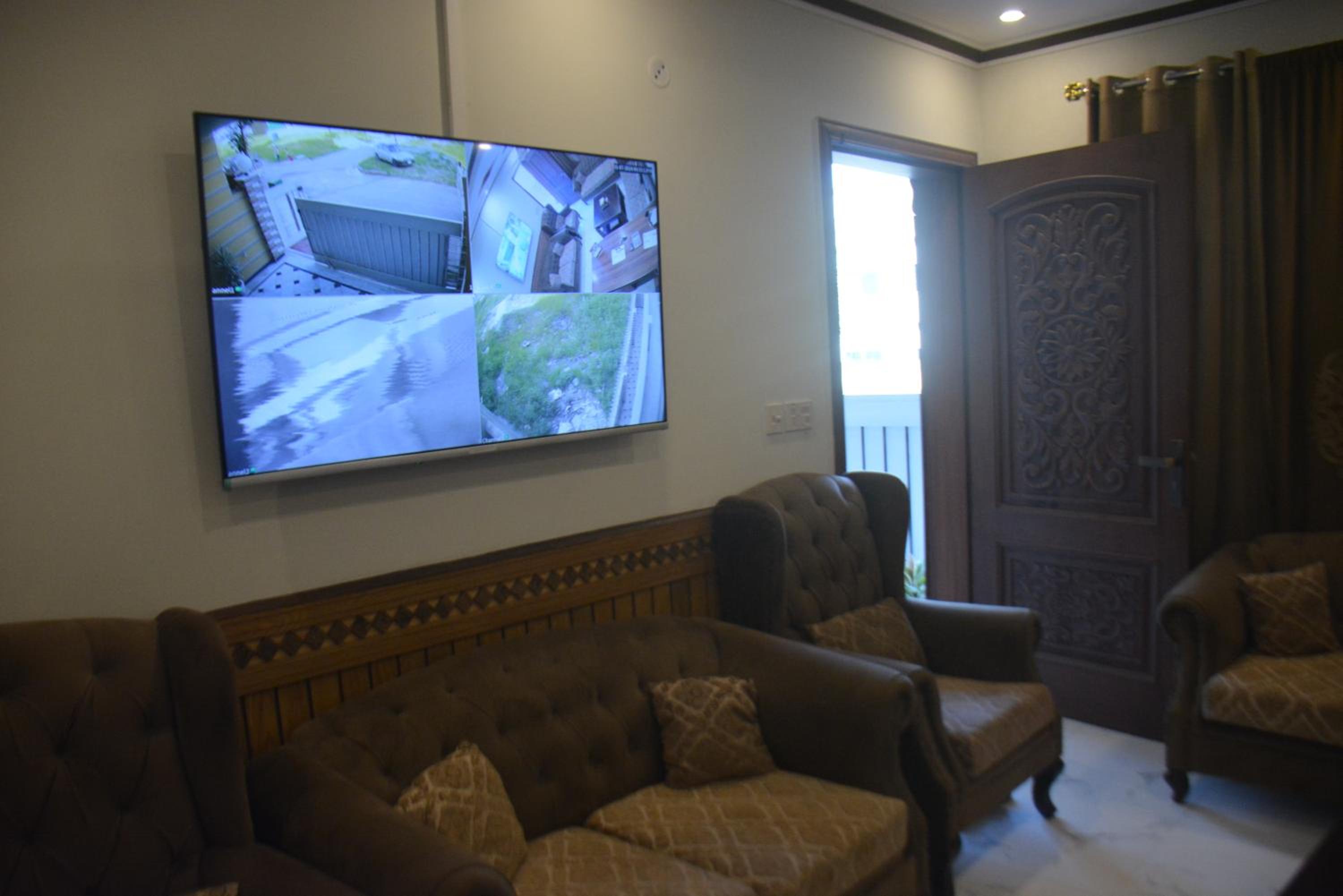 Golf Rest House, Faisal Town view 5