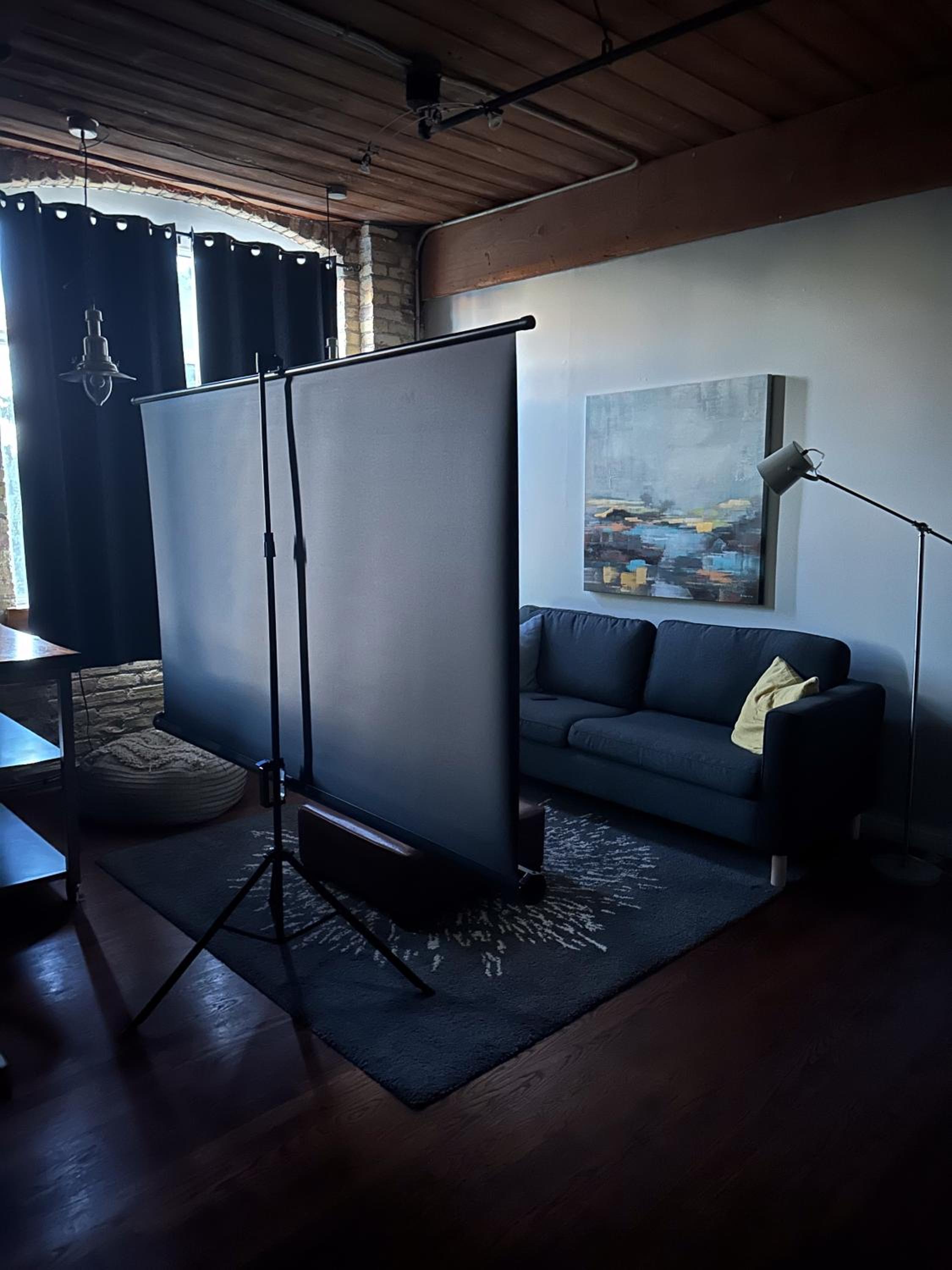 Cozy West End Studio