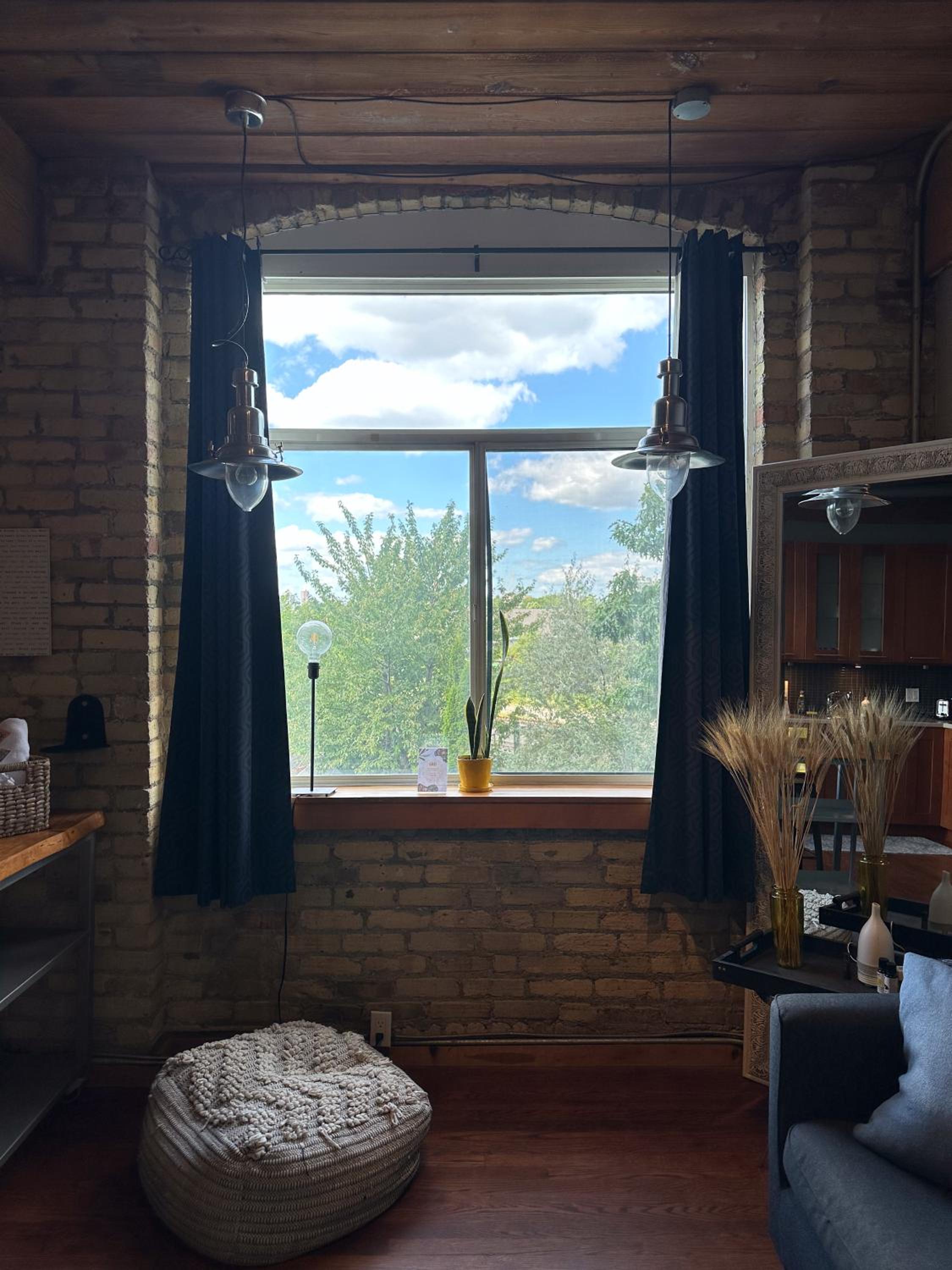 Cozy West End Studio