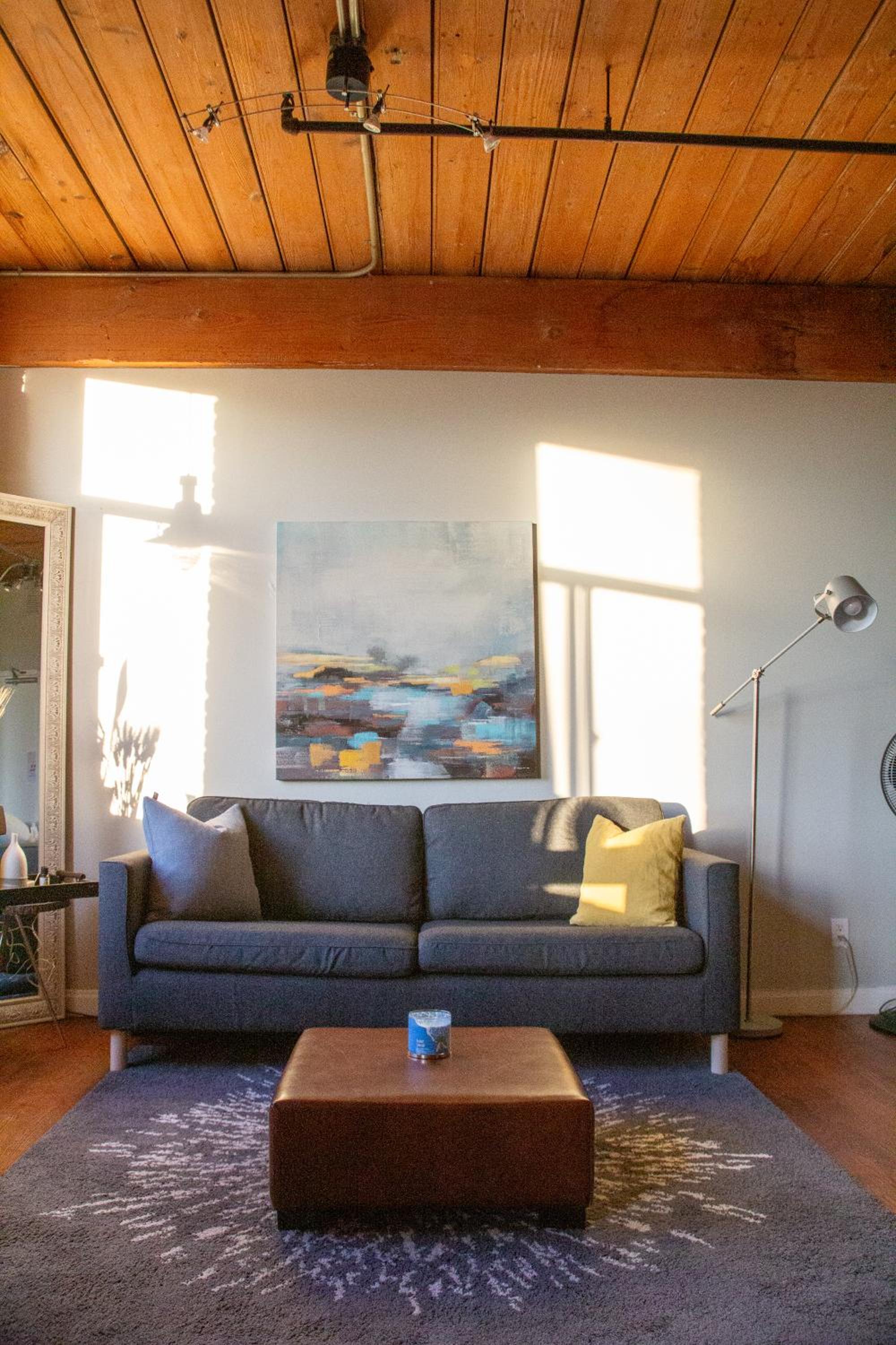Cozy West End Studio