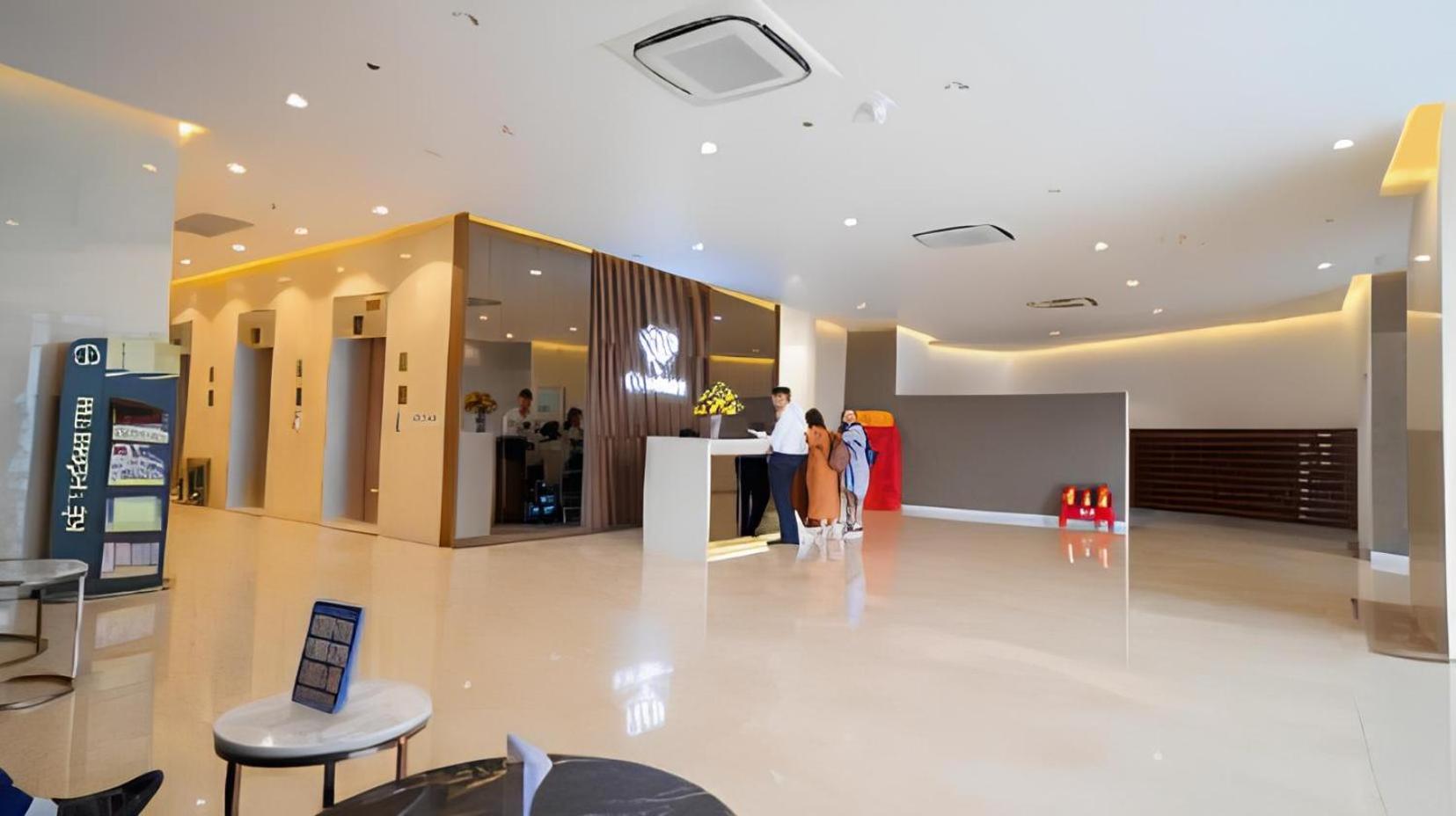 Sunny - D'capitale Tranquil Suites