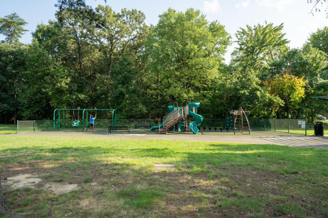 Parkside Alexandria Townhome - 3br free parking view 3